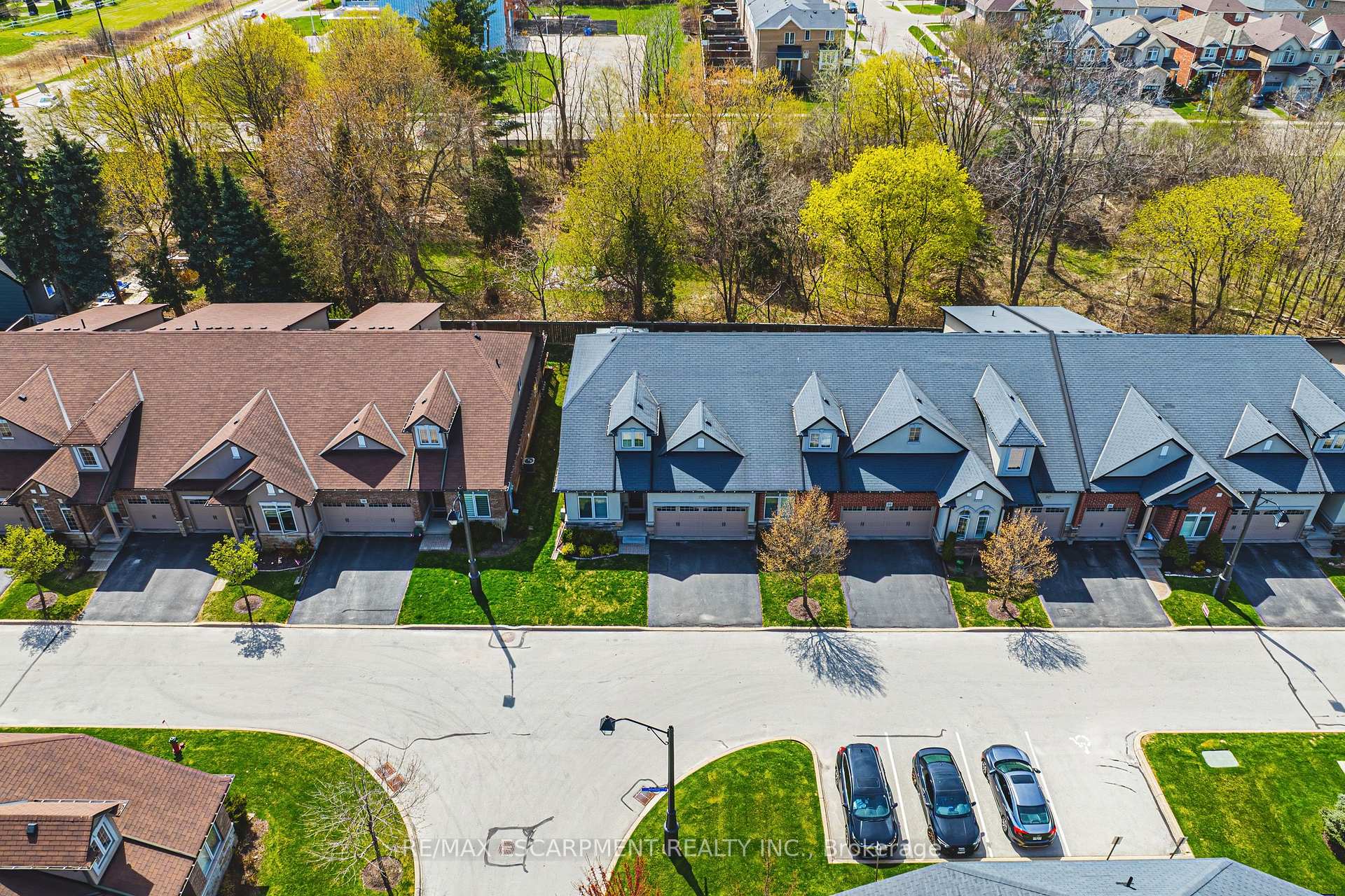 Photo 37 of 32 Menton Drive, Hamilton, Ancaster — HOMEH
