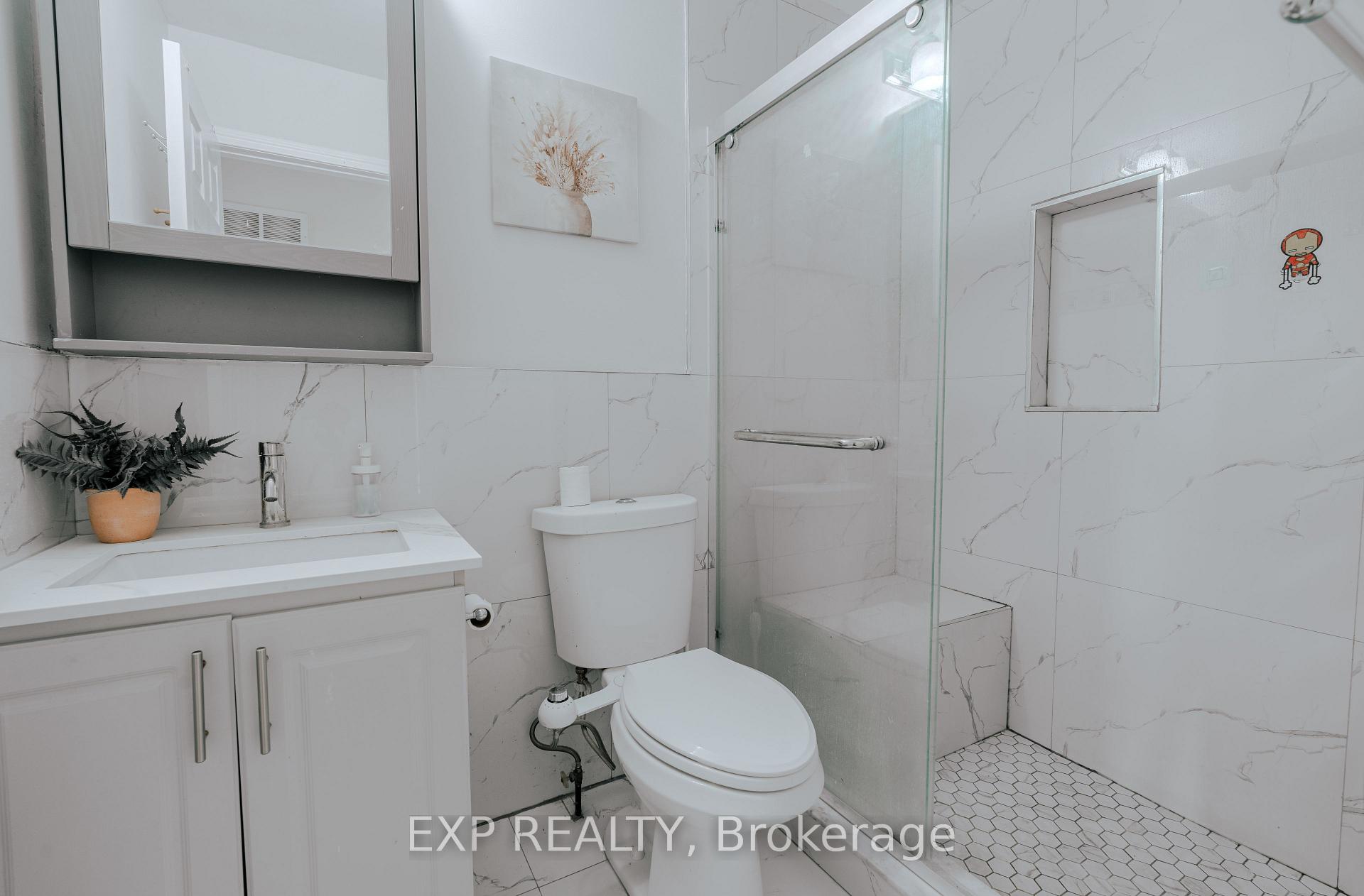 Photo 21 of 24 Mount Ranier Crescent, Brampton, Sandringham-Wellington — HOMEH
