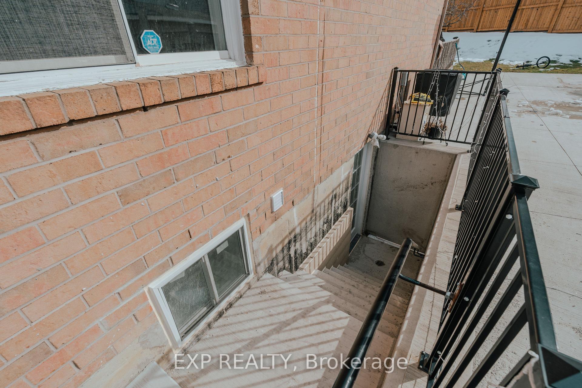 Photo 39 of 24 Mount Ranier Crescent, Brampton, Sandringham-Wellington — HOMEH