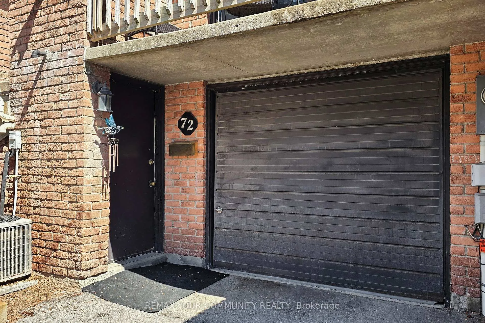 Photo 3 of Unit 16, 72 Ashglen Way, Markham, Unionville — HOMEH