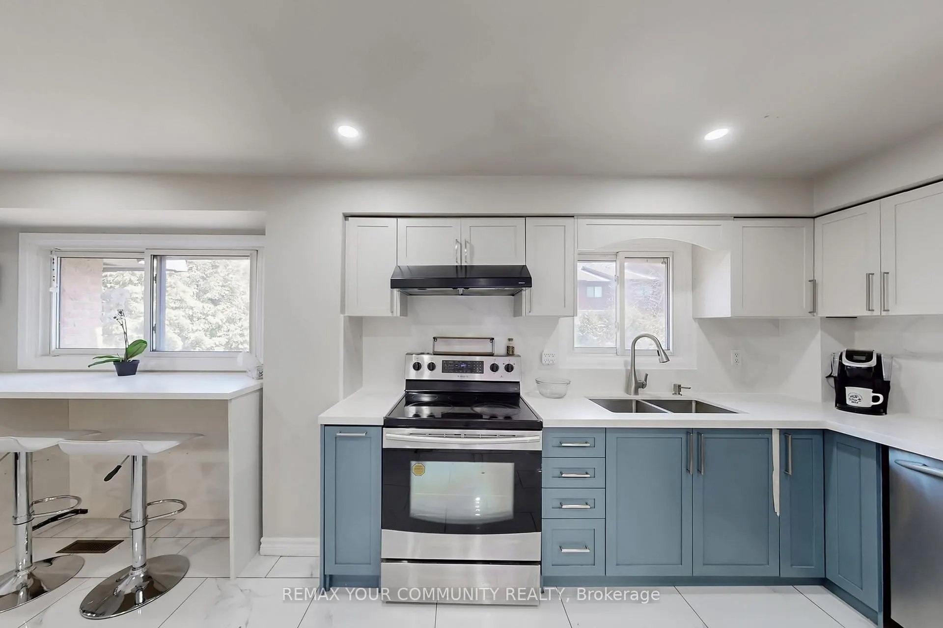 Photo 21 of Unit 16, 72 Ashglen Way, Markham, Unionville — HOMEH
