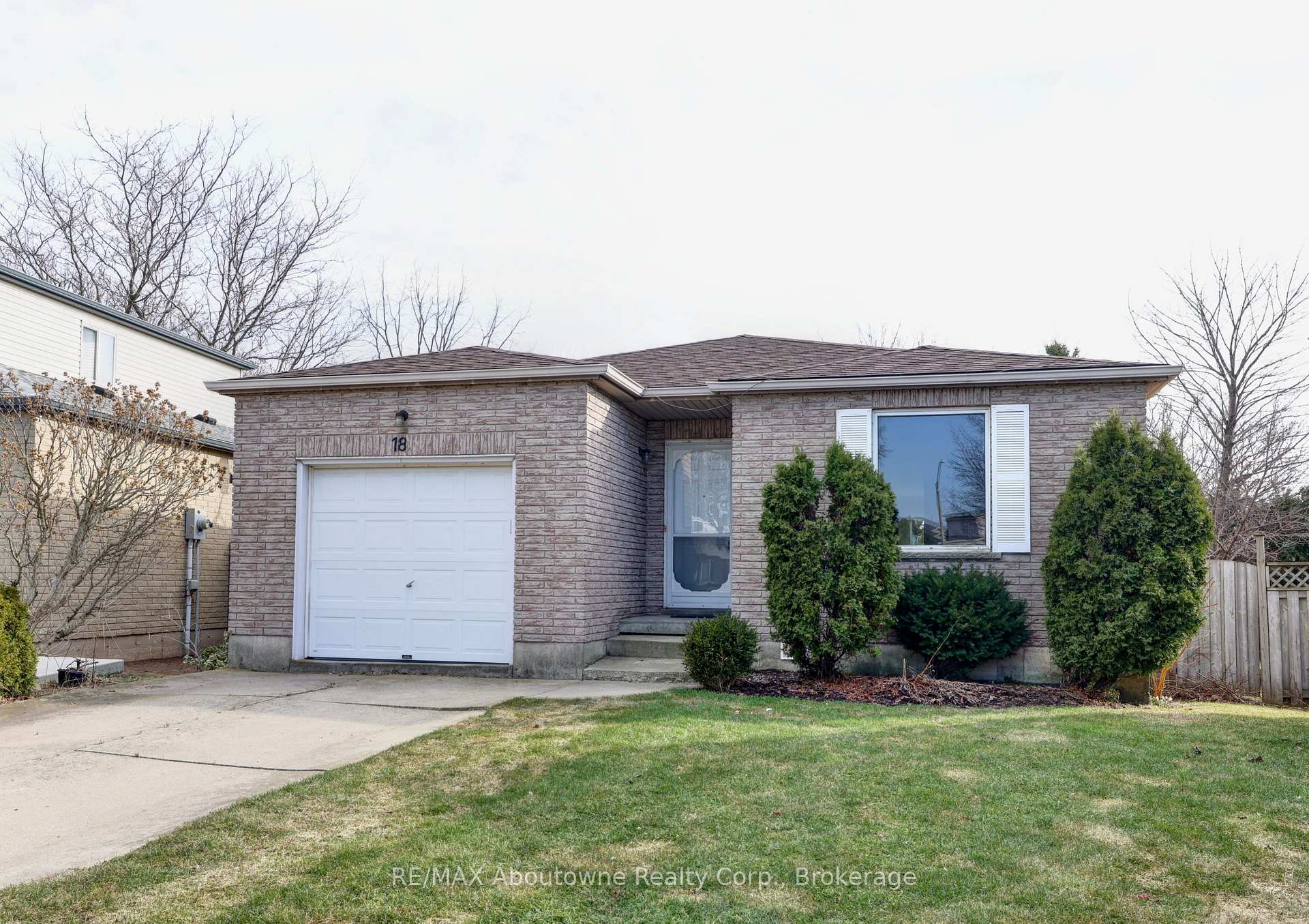 Photo 1 of 18 Jena Court W, Hamilton, Jerome — HOMEH