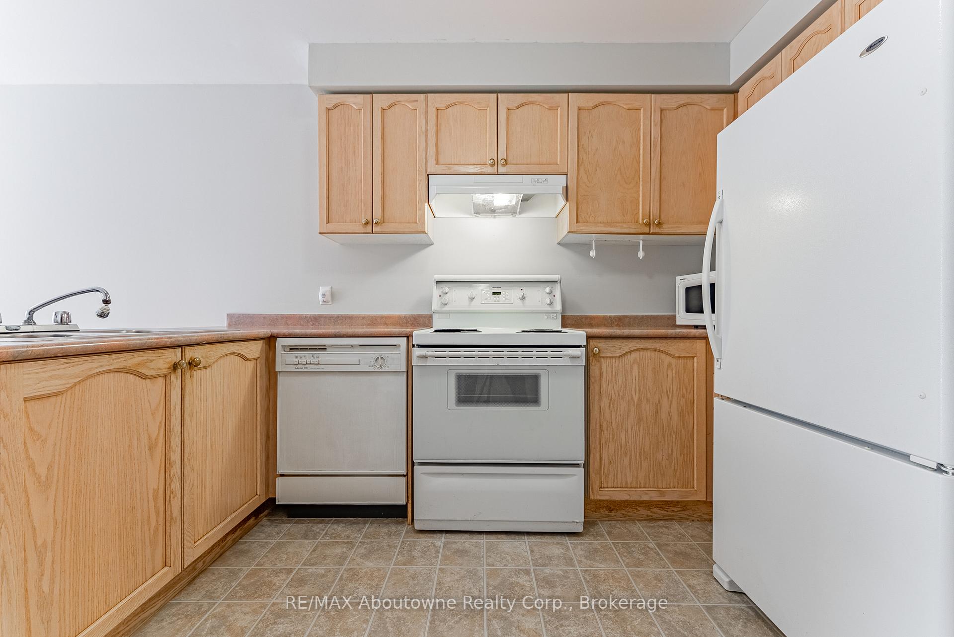 Photo 9 of 18 Jena Court W, Hamilton, Jerome — HOMEH