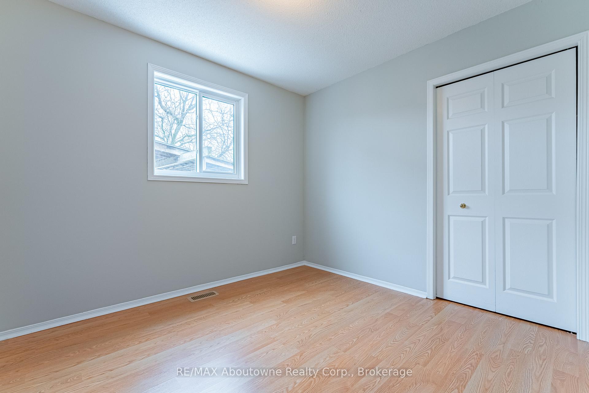 Photo 17 of 18 Jena Court W, Hamilton, Jerome — HOMEH