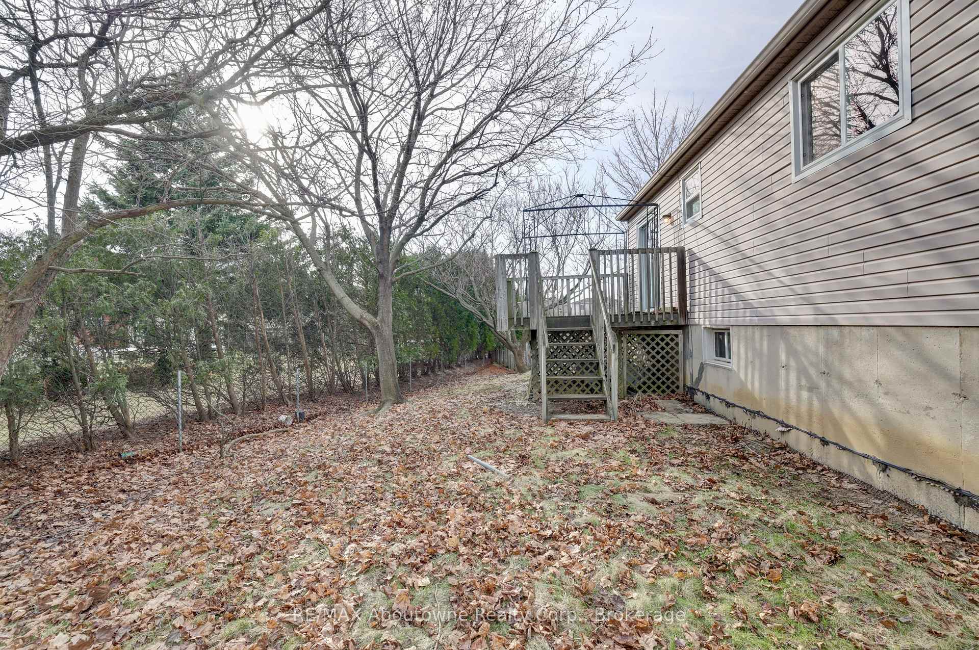Photo 23 of 18 Jena Court W, Hamilton, Jerome — HOMEH
