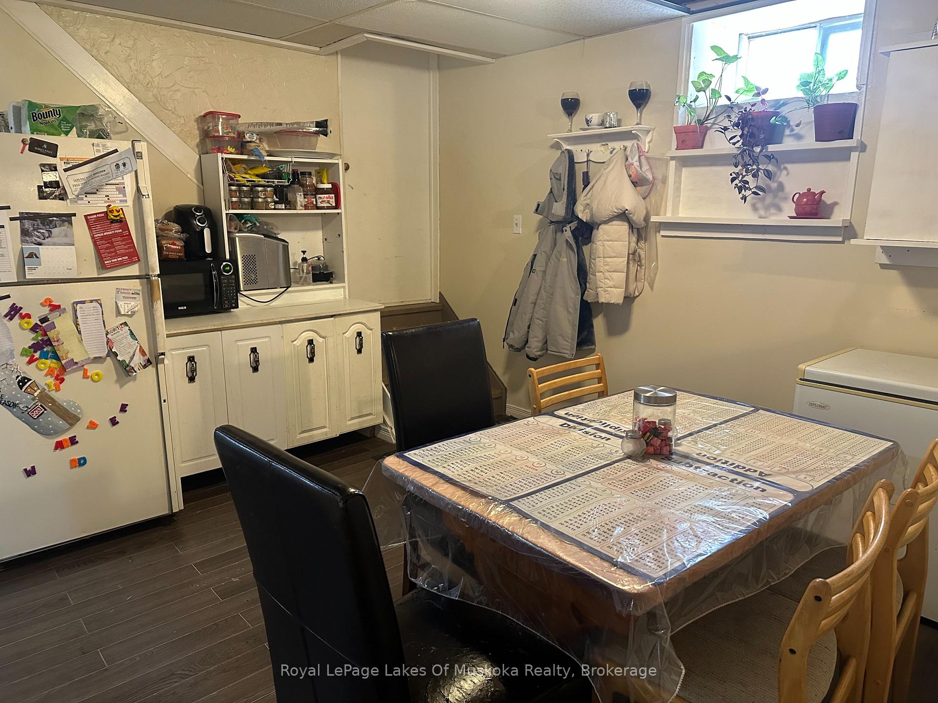 Photo 9 of 111 Yonge Street, Burk's Falls — HOMEH