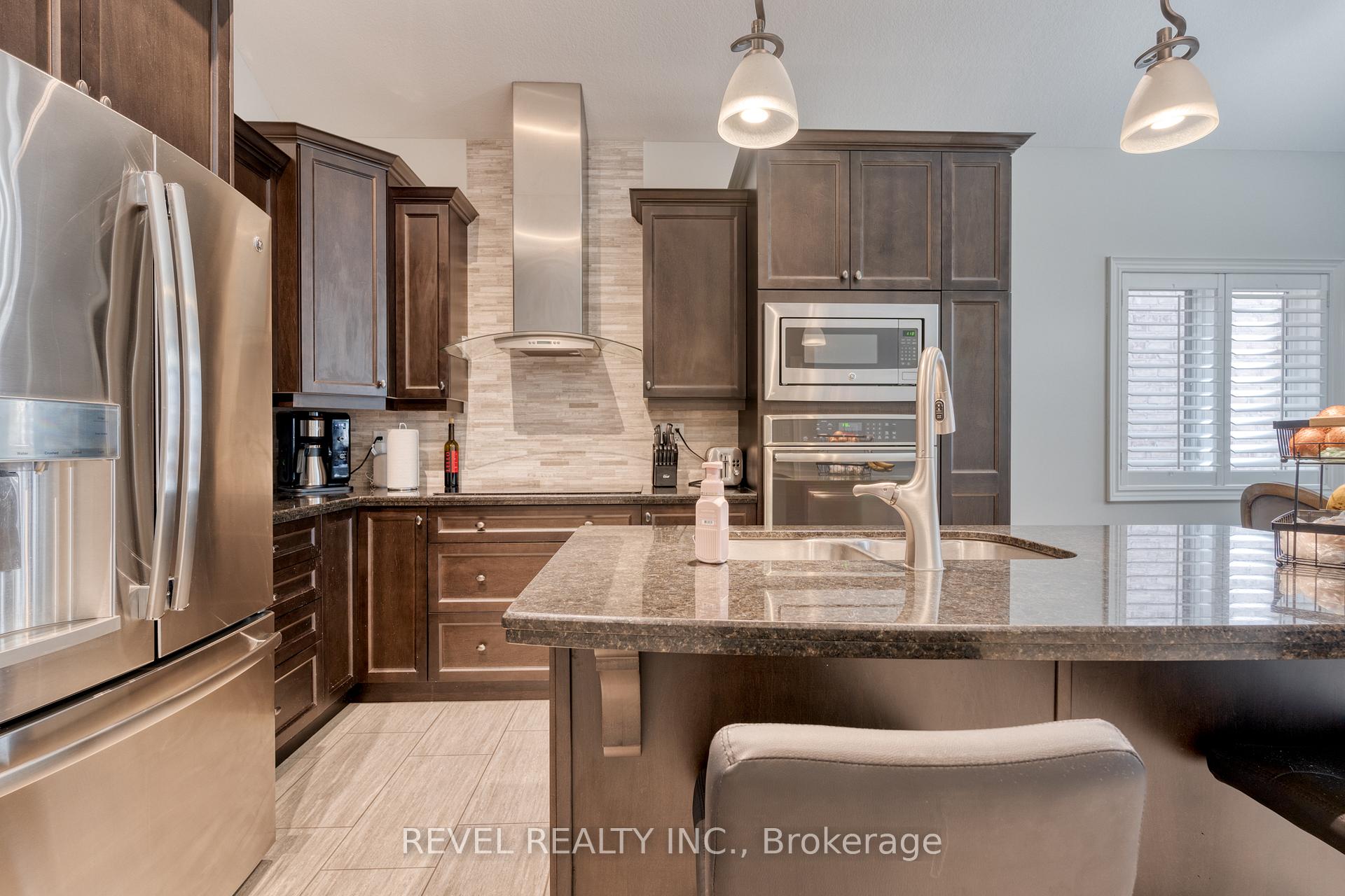 Photo 7 of 135 Greti Drive, Hamilton, Rural Glanbrook — HOMEH