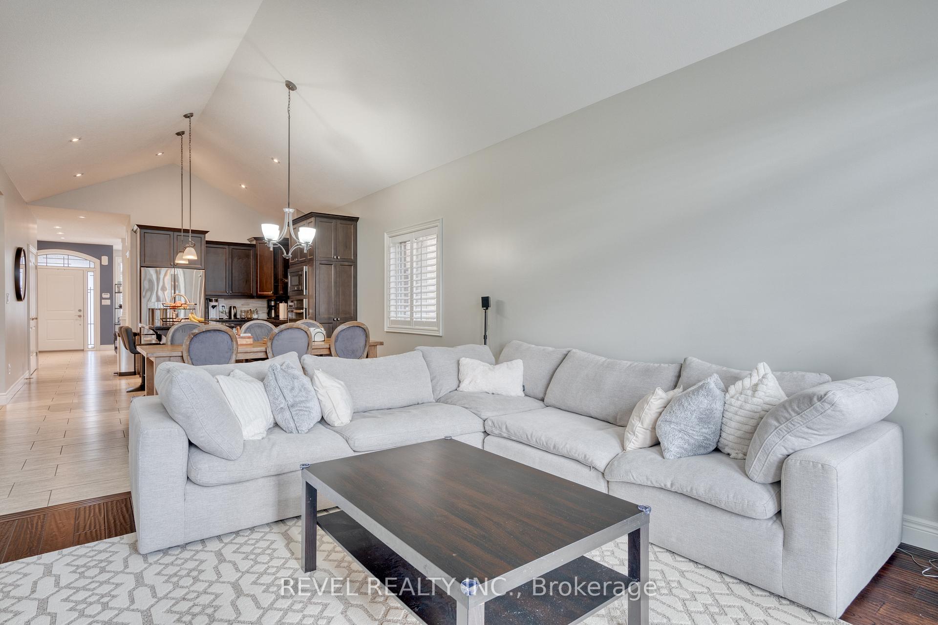 Photo 13 of 135 Greti Drive, Hamilton, Rural Glanbrook — HOMEH