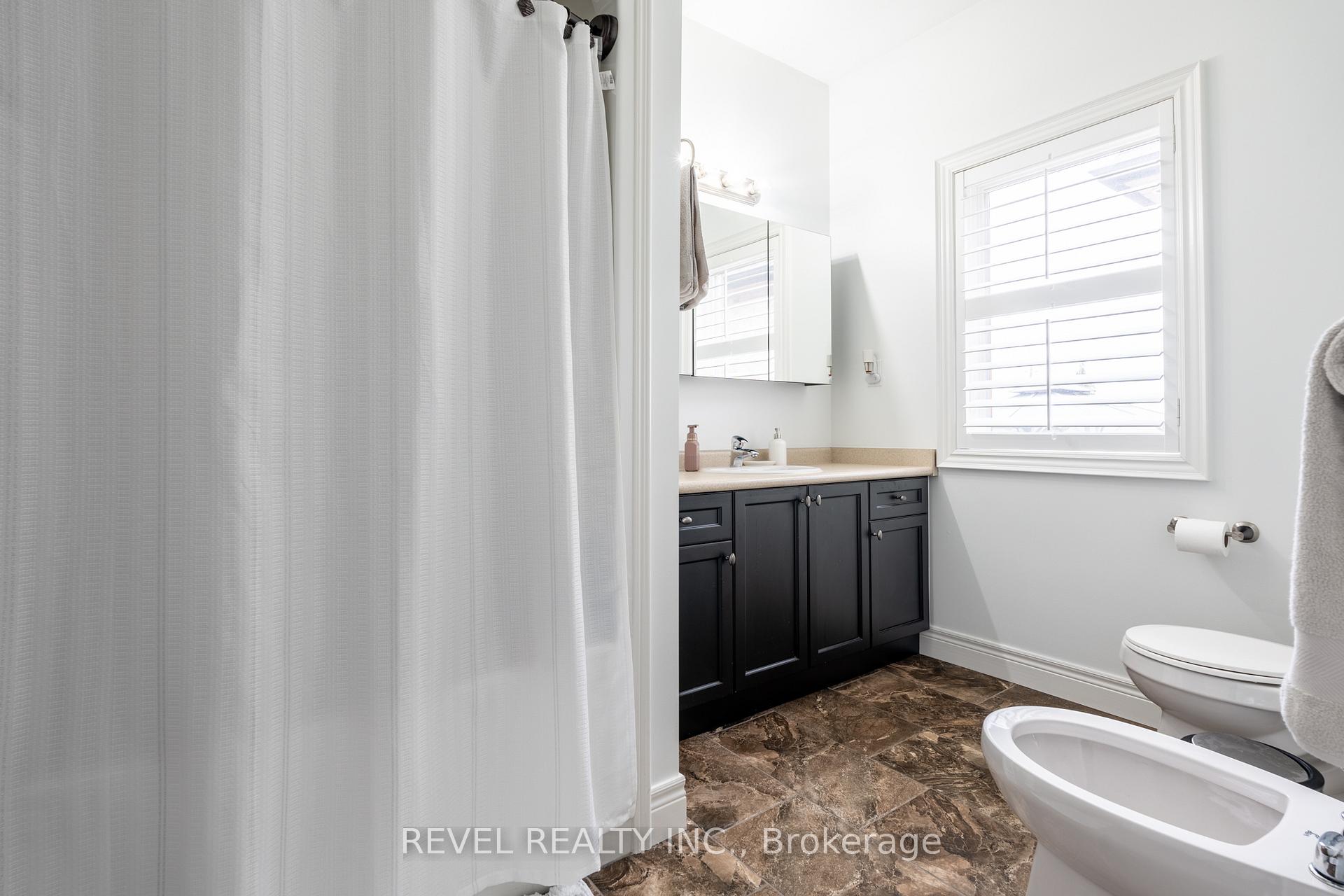 Photo 17 of 135 Greti Drive, Hamilton, Rural Glanbrook — HOMEH