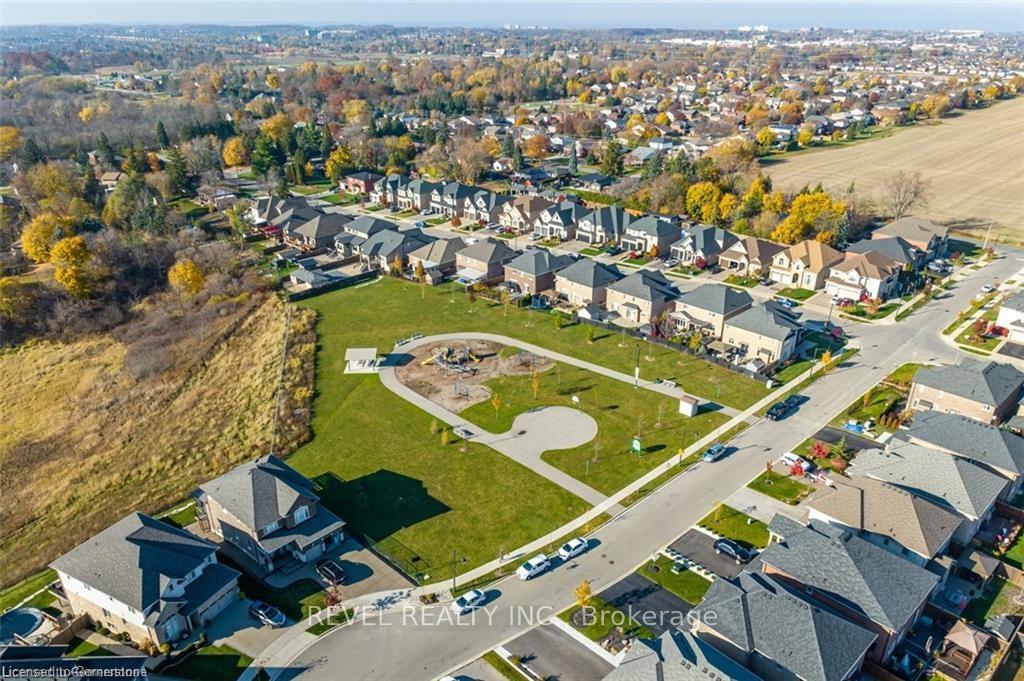 Photo 32 of 135 Greti Drive, Hamilton, Rural Glanbrook — HOMEH