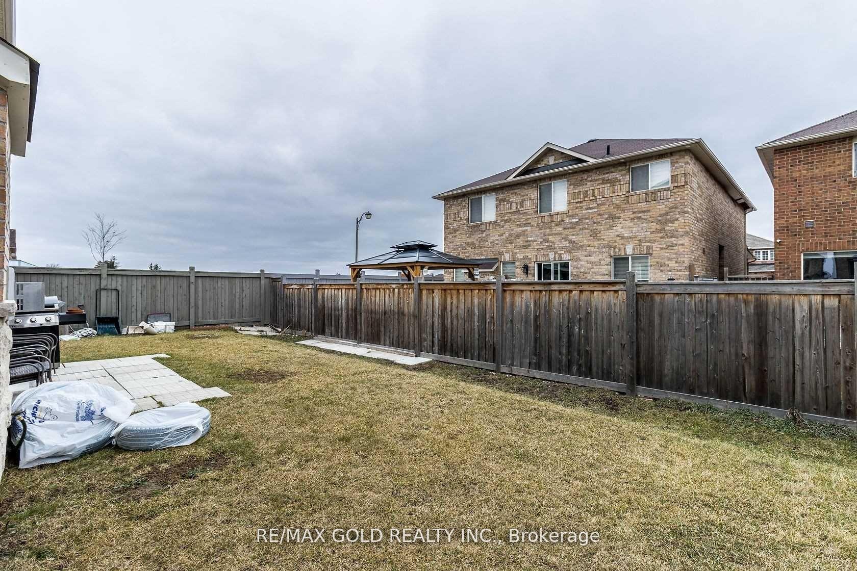 Photo 38 of 2 Lackington Street, Brampton, Credit Valley — HOMEH