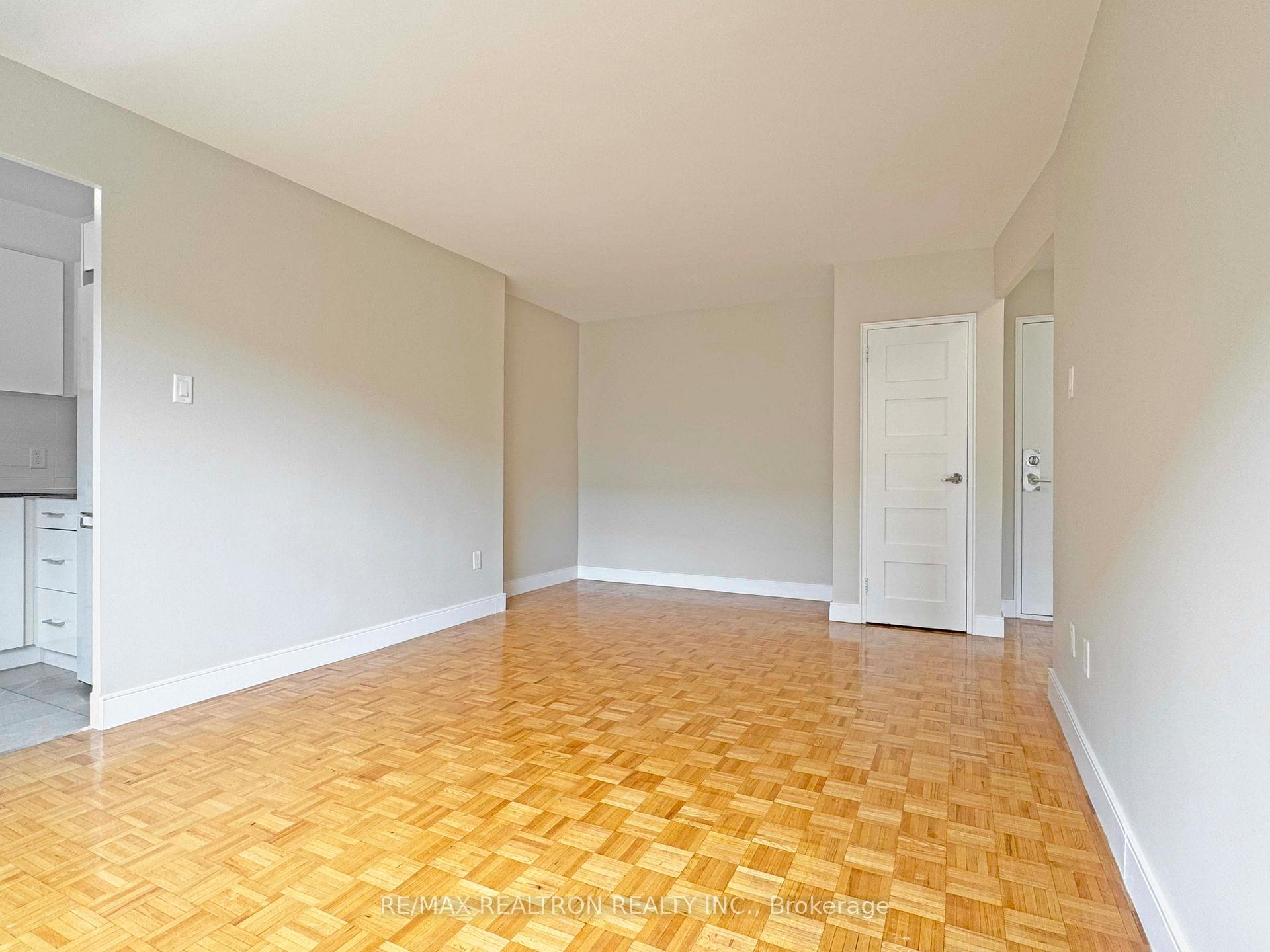 Front of Unit 305, 1291 Bayview Avenue