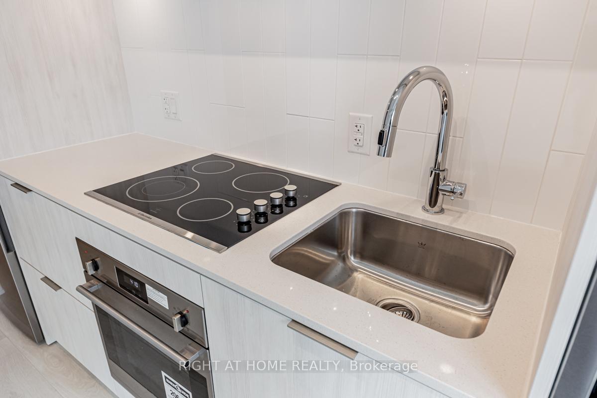 Photo 2 of Unit 906, 130 River Street, Toronto, Regent Park — HOMEH