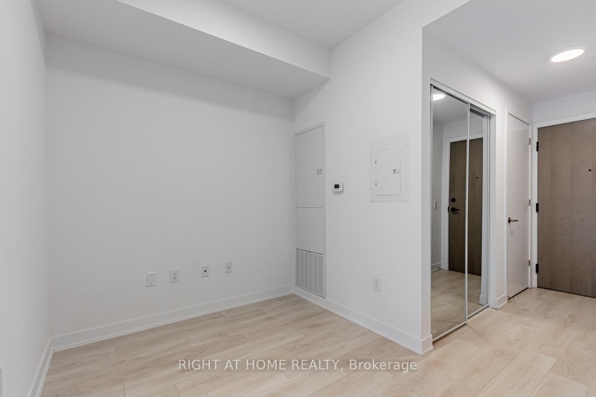 Photo 6 of Unit 906, 130 River Street, Toronto, Regent Park — HOMEH