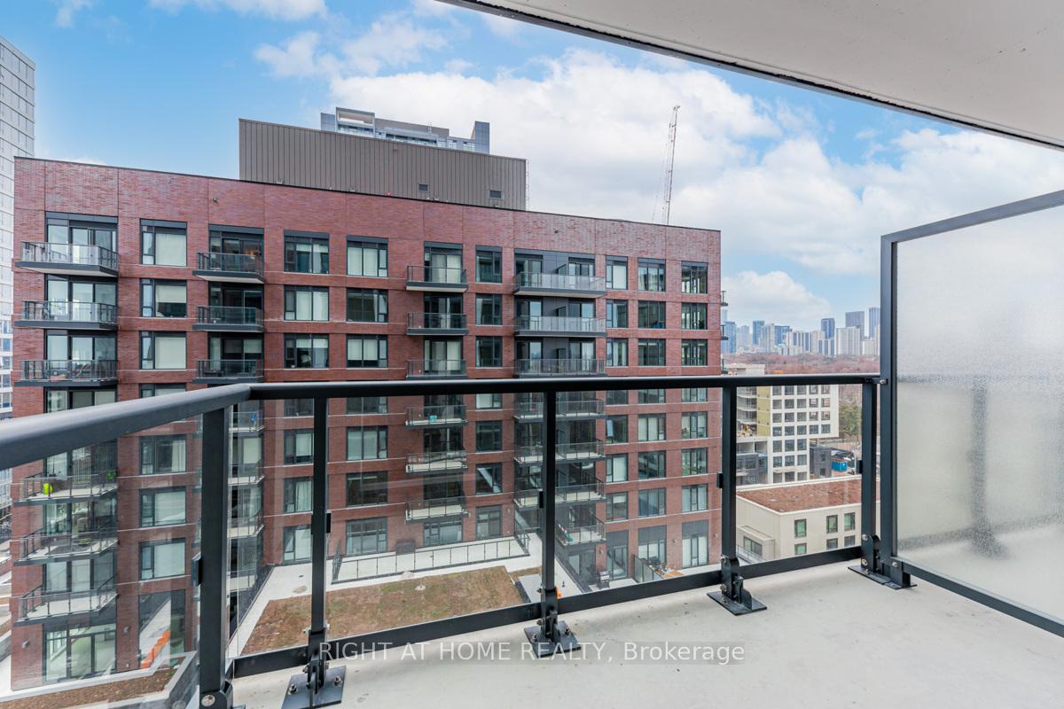 Photo 9 of Unit 906, 130 River Street, Toronto, Regent Park — HOMEH