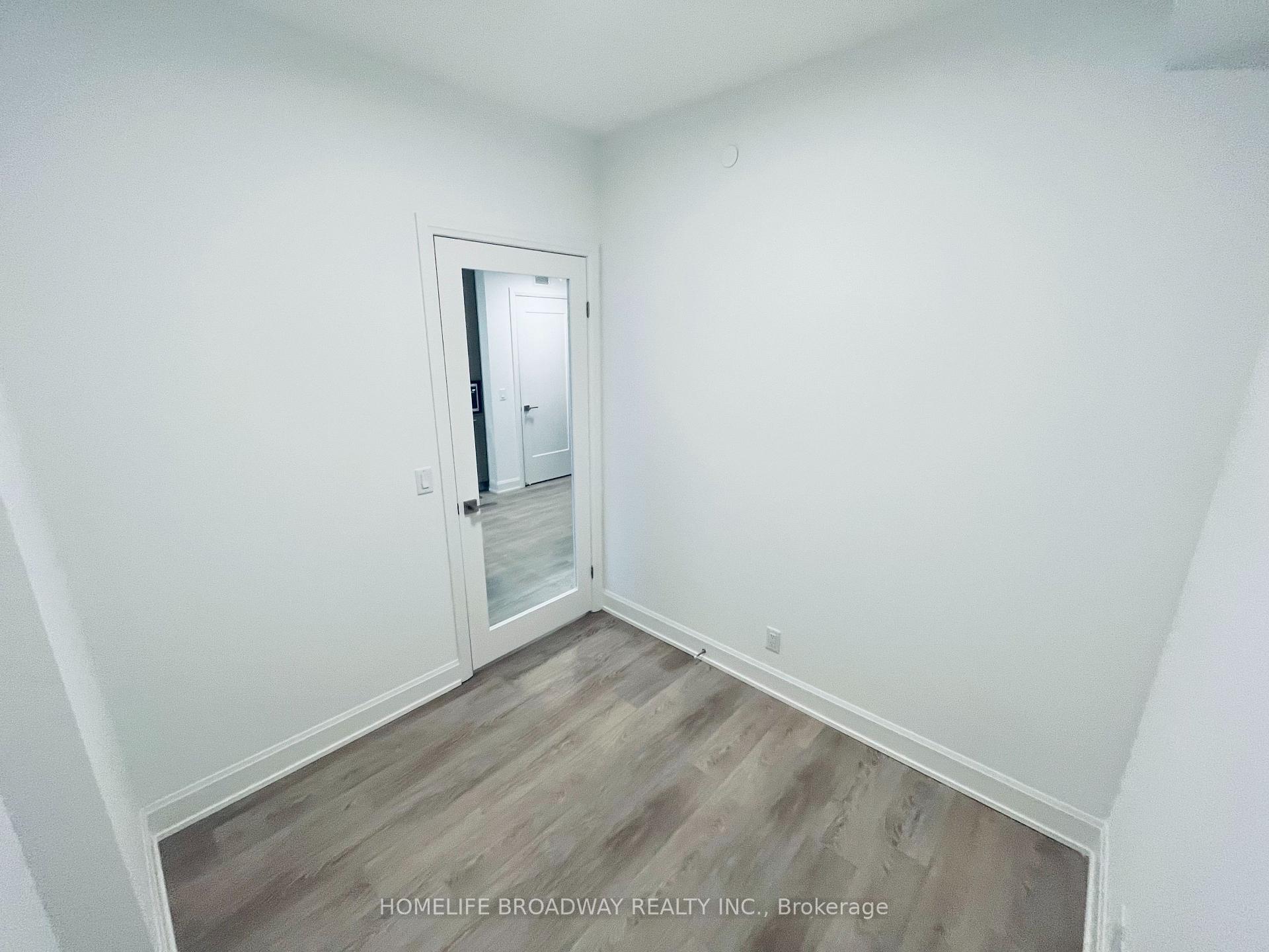 Photo 5 of Unit 809, 8 Water Walk Drive, Markham, Unionville — HOMEH