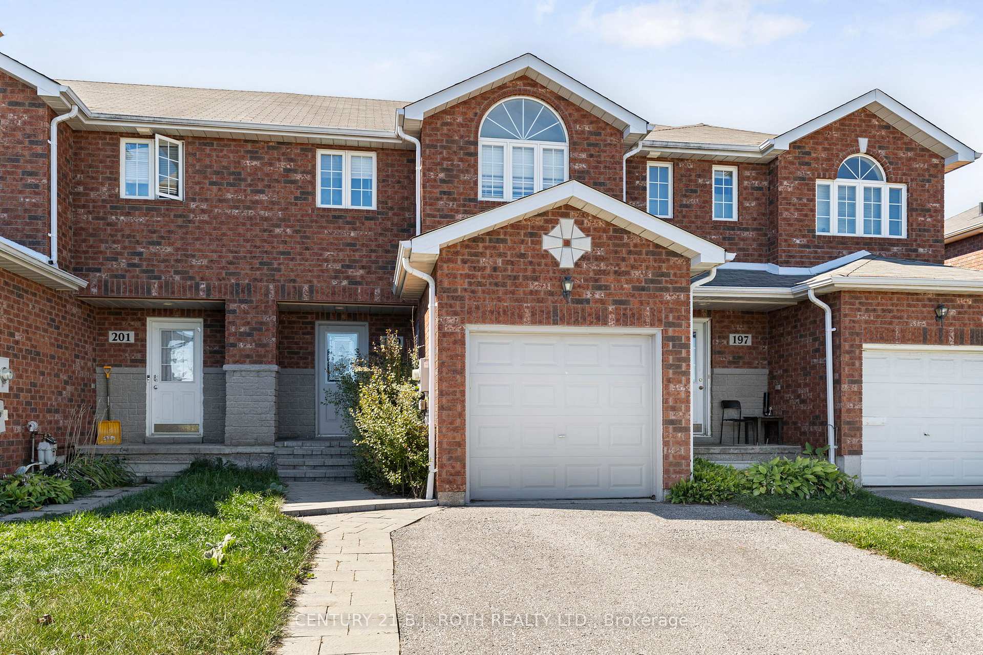 Photo 2 of 199 Stanley Street, Barrie, East Bayfield — HOMEH