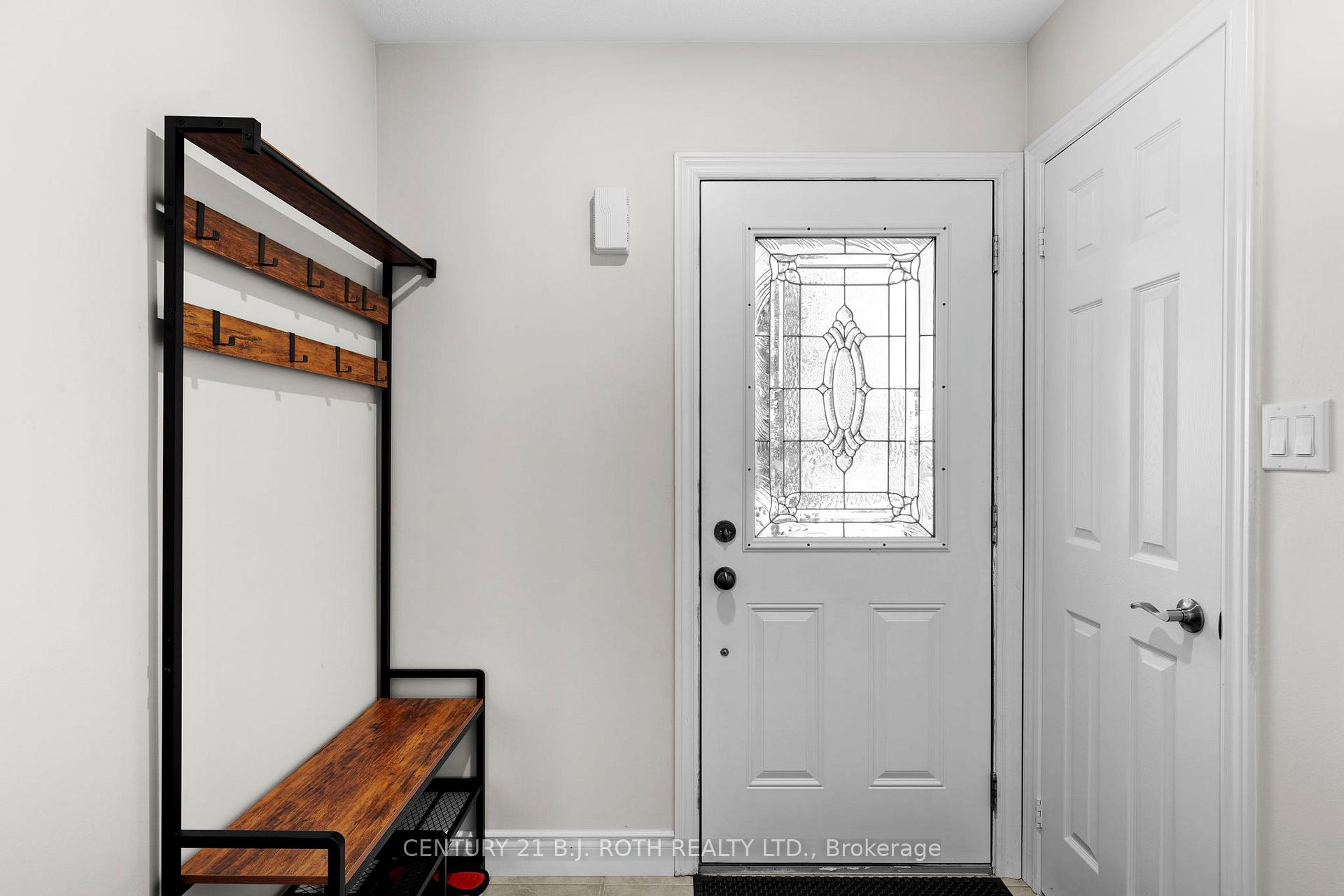 Photo 4 of 199 Stanley Street, Barrie, East Bayfield — HOMEH