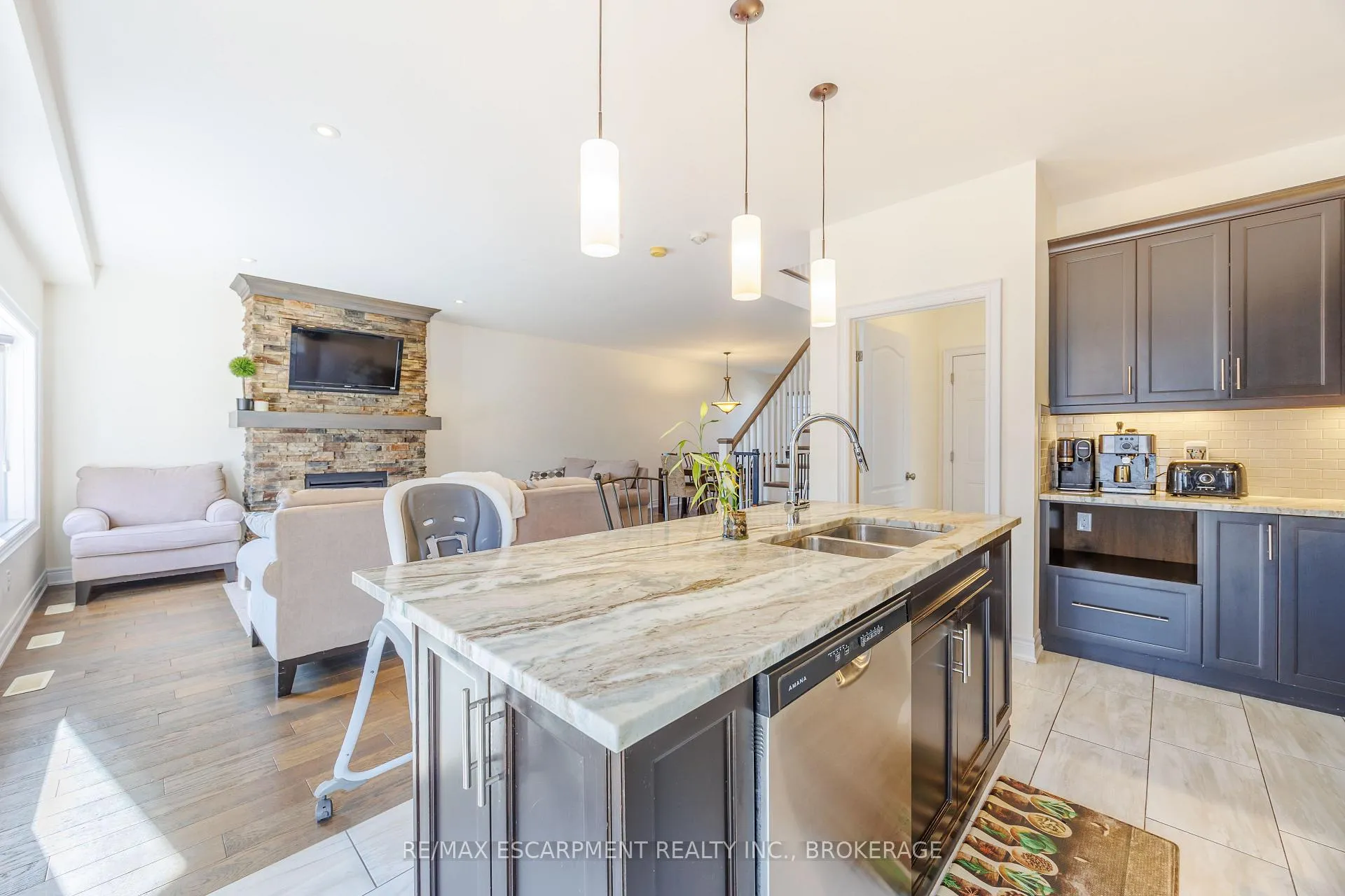 Photo 11 of 6978 Optimist Lane, Niagara Falls, Morrison — HOMEH