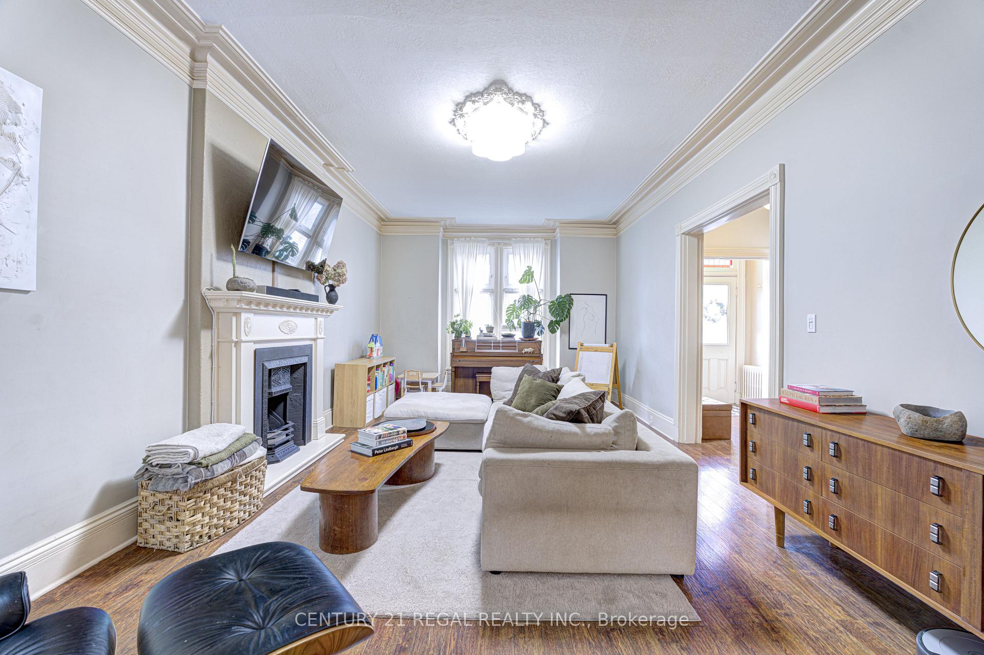Photo 7 of 109 Victoria Avenue S, Hamilton, Stinson — HOMEH