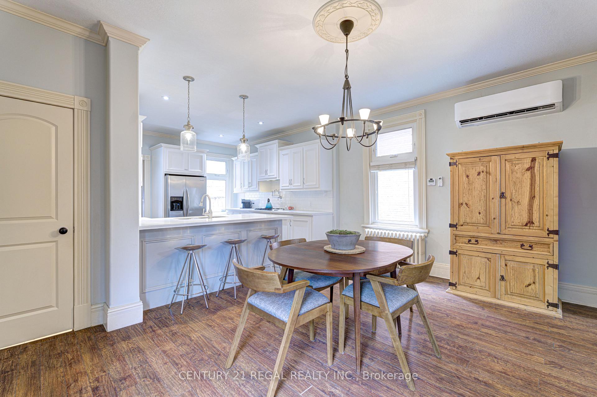 Photo 13 of 109 Victoria Avenue S, Hamilton, Stinson — HOMEH