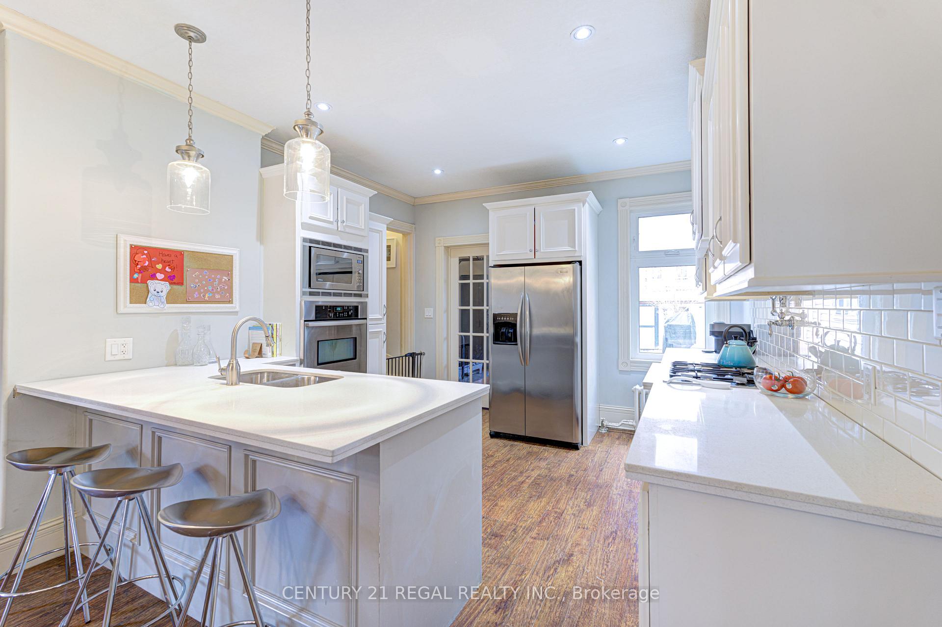 Photo 17 of 109 Victoria Avenue S, Hamilton, Stinson — HOMEH