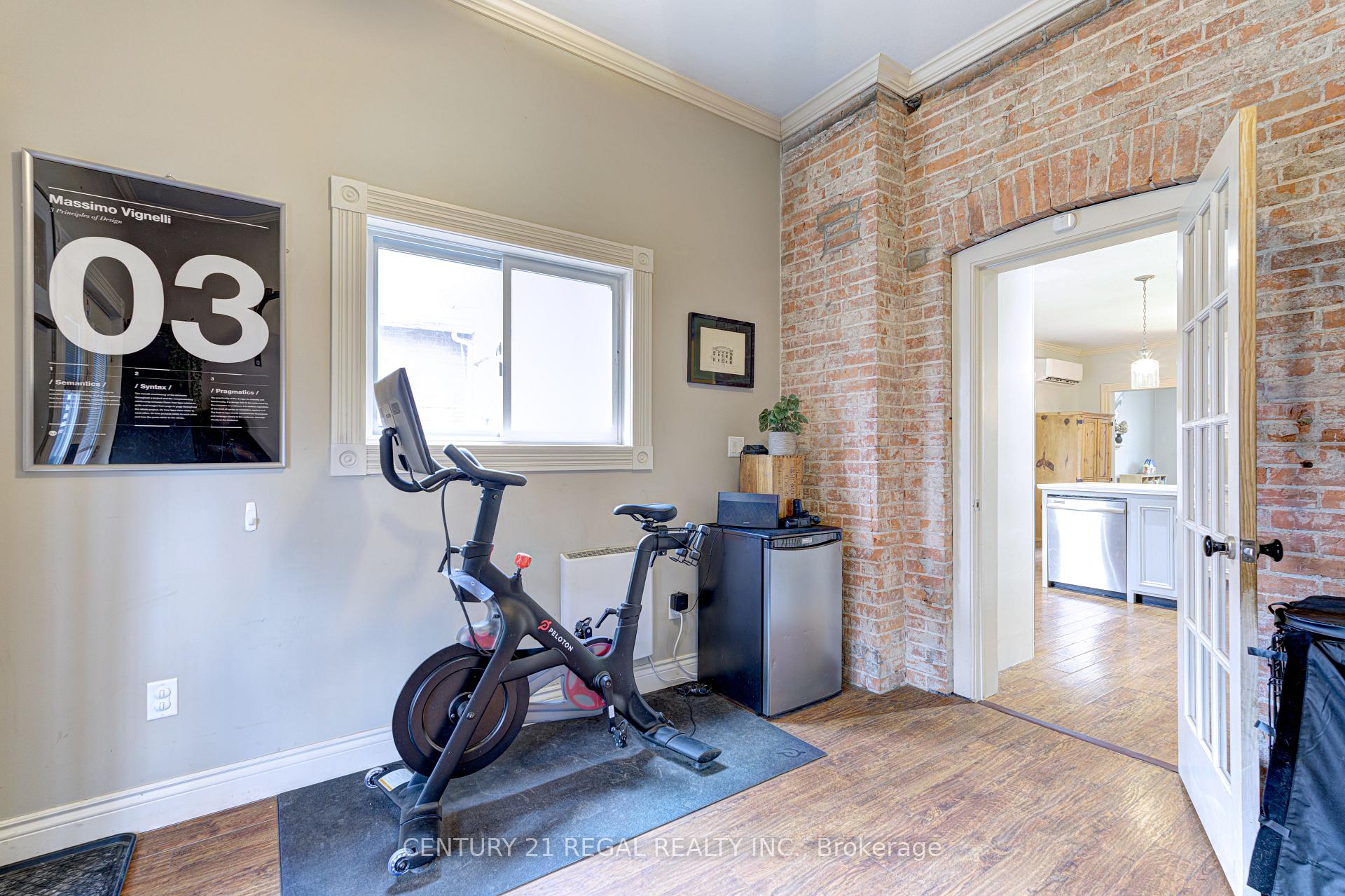 Photo 24 of 109 Victoria Avenue S, Hamilton, Stinson — HOMEH