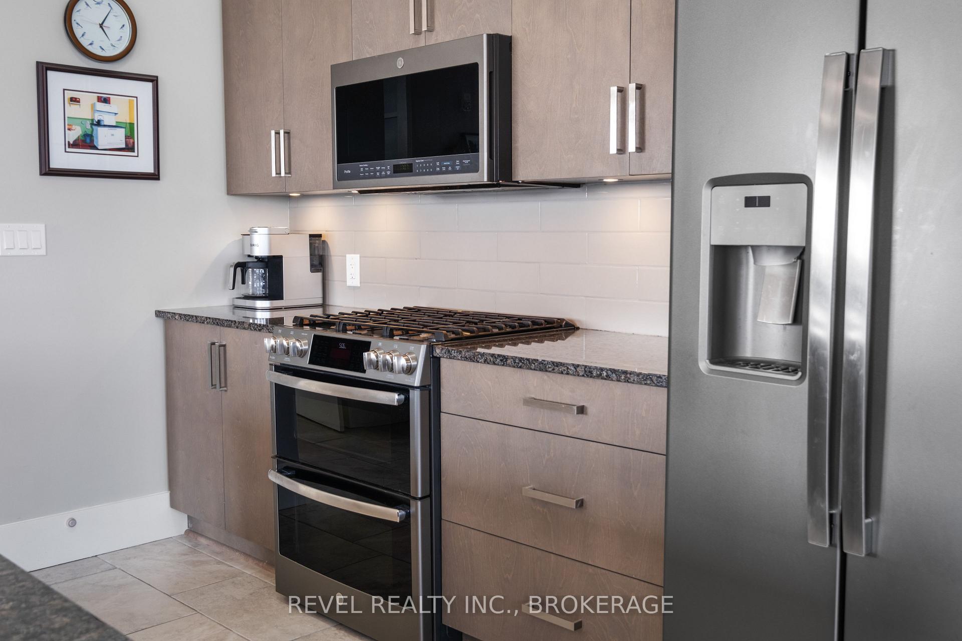 Photo 18 of Unit 501, 130 Water Street, Gananoque — HOMEH