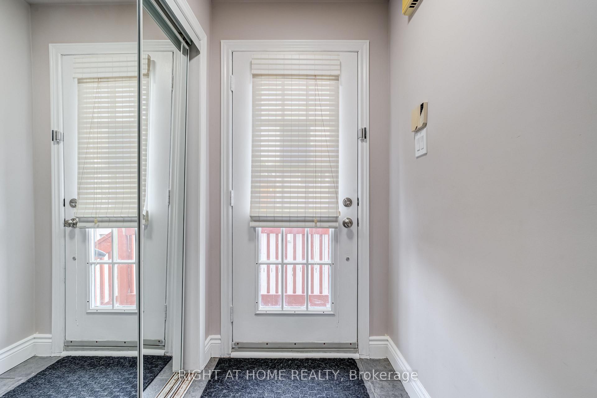 Photo 4 of 167 Ural Circle, Brampton, Sandringham-Wellington — HOMEH