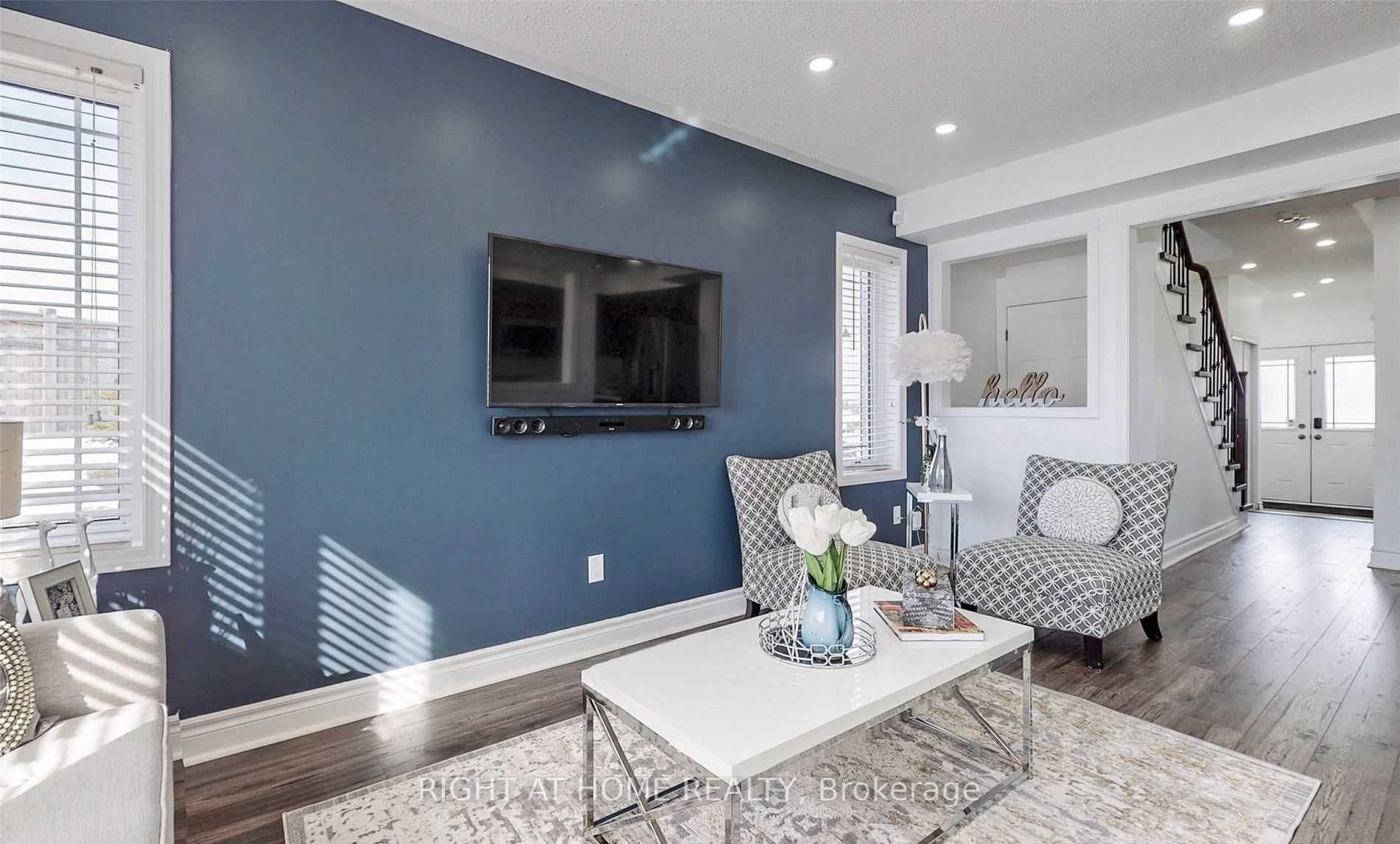 Photo 6 of 34 Dykstra Lane, Clarington, Bowmanville — HOMEH