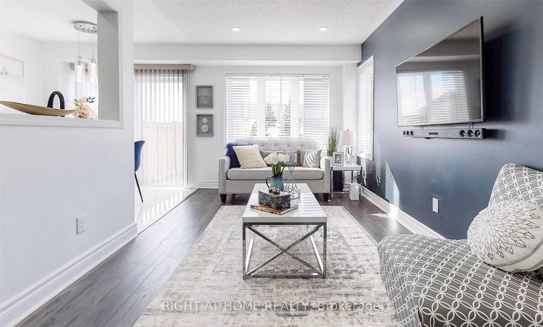 Photo 7 of 34 Dykstra Lane, Clarington, Bowmanville — HOMEH