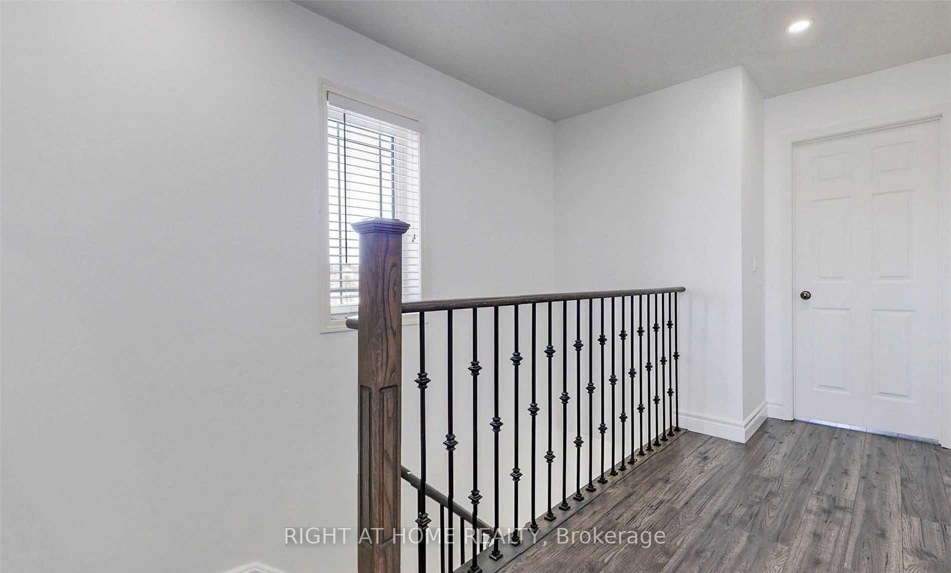 Photo 19 of 34 Dykstra Lane, Clarington, Bowmanville — HOMEH