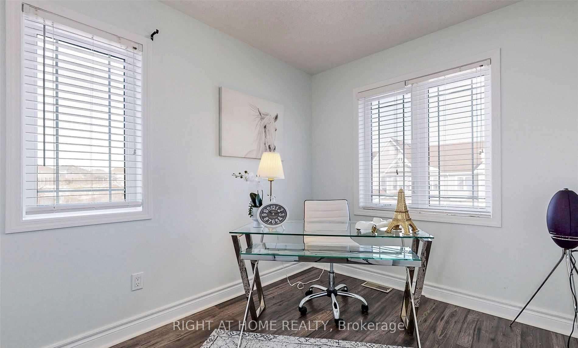 Photo 30 of 34 Dykstra Lane, Clarington, Bowmanville — HOMEH