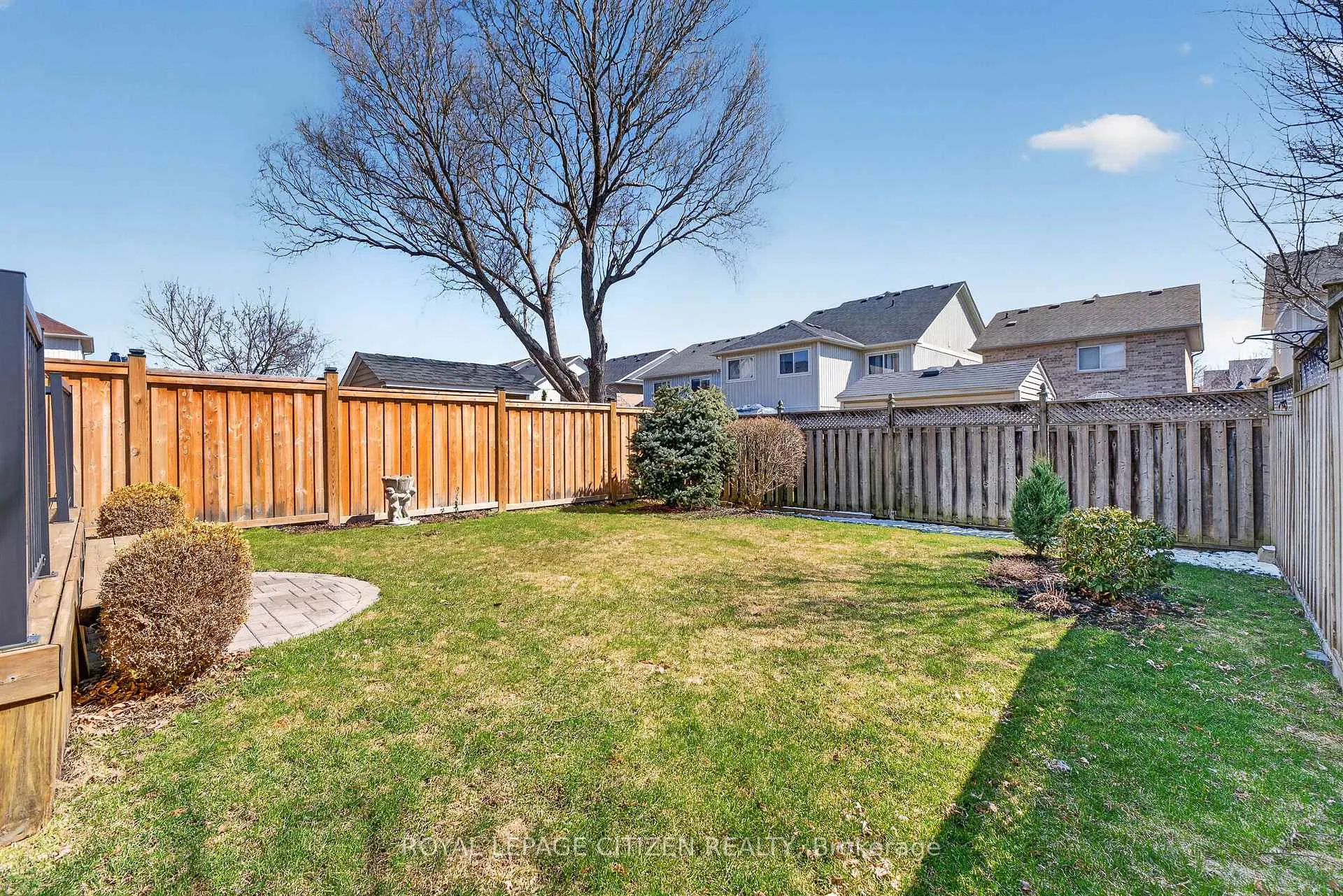 Photo 29 of 70 Wessex Drive, Whitby, Brooklin — HOMEH
