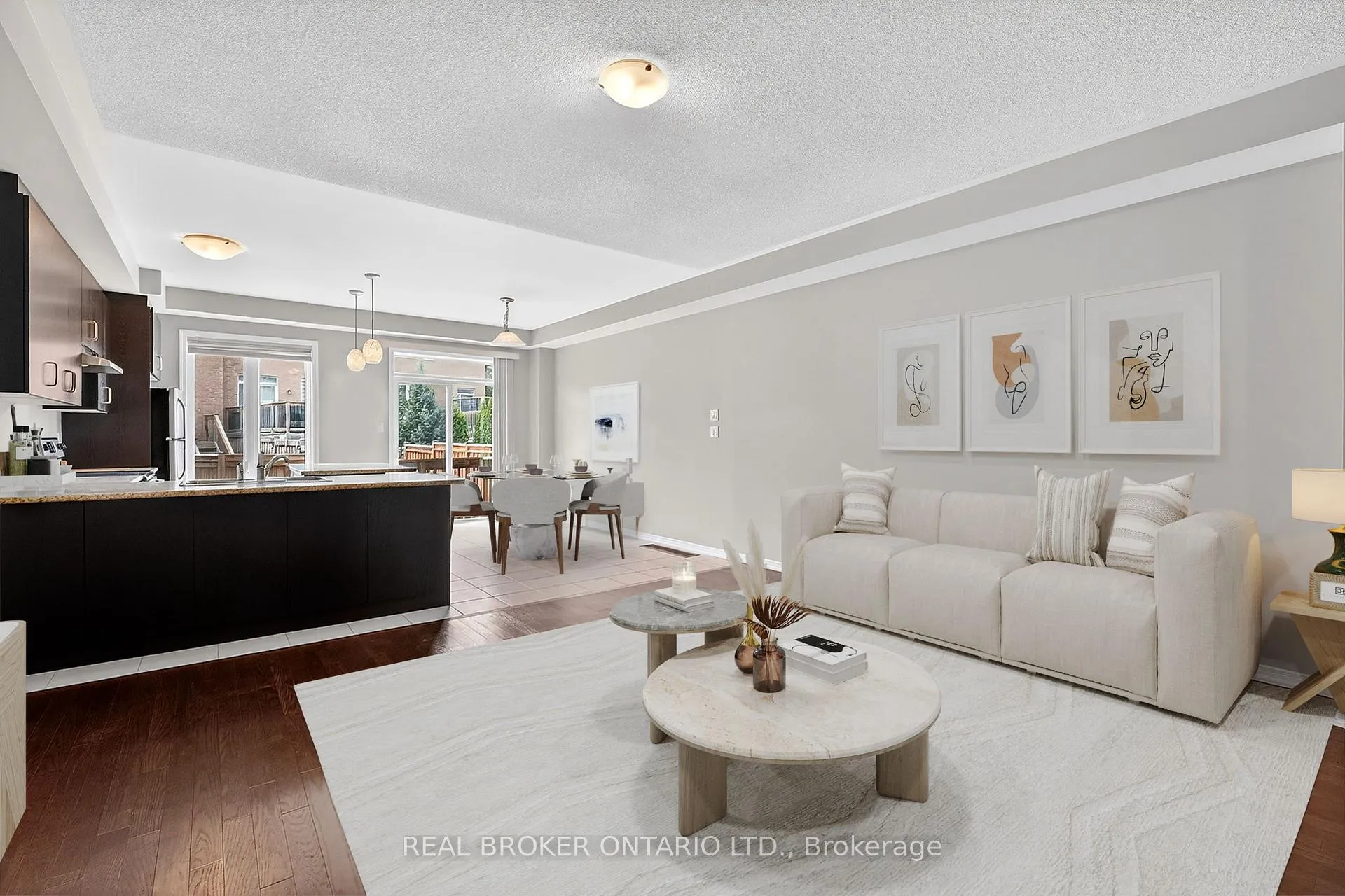 Photo 10 of 82 Upper Canada Court, Halton Hills, Georgetown — HOMEH