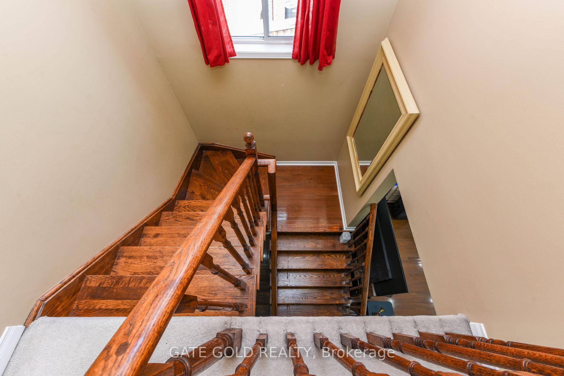Photo 16 of 30 Flurry Circle, Brampton, Credit Valley — HOMEH