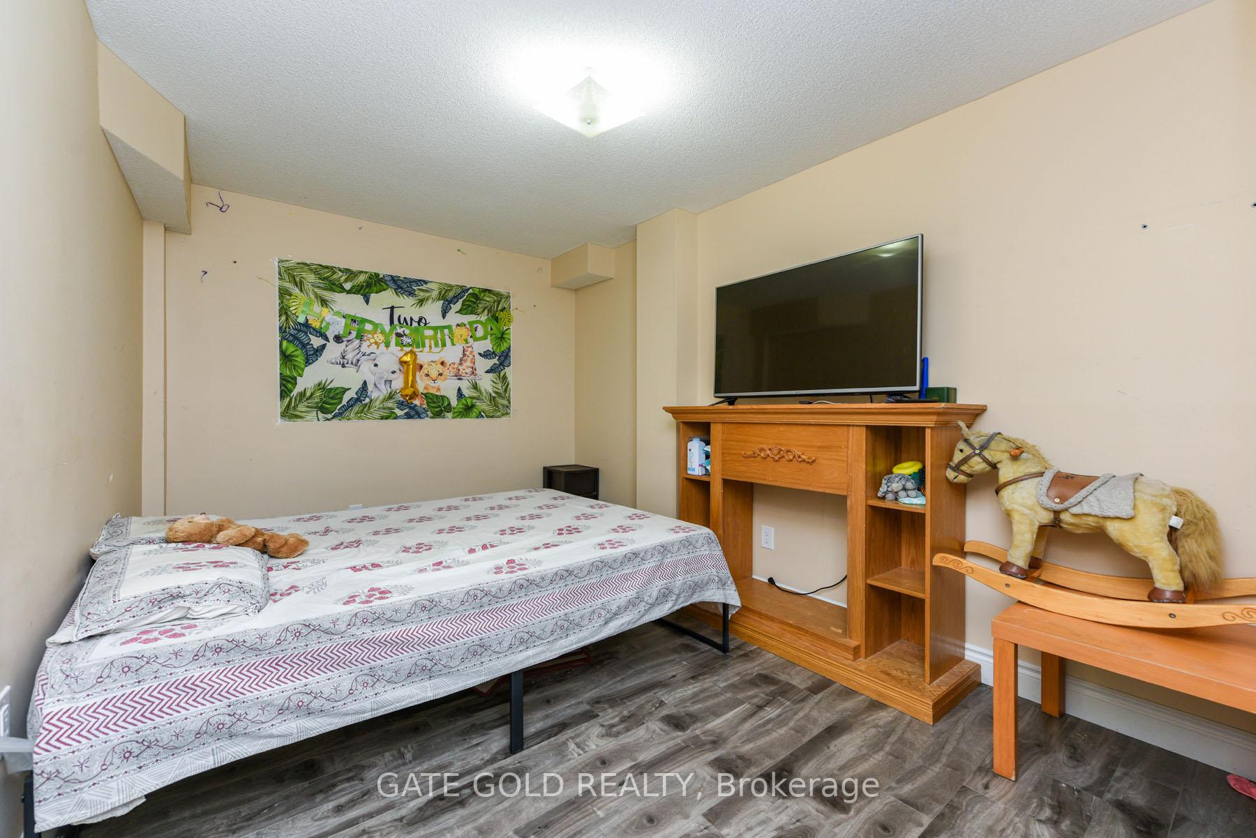 Photo 53 of 30 Flurry Circle, Brampton, Credit Valley — HOMEH