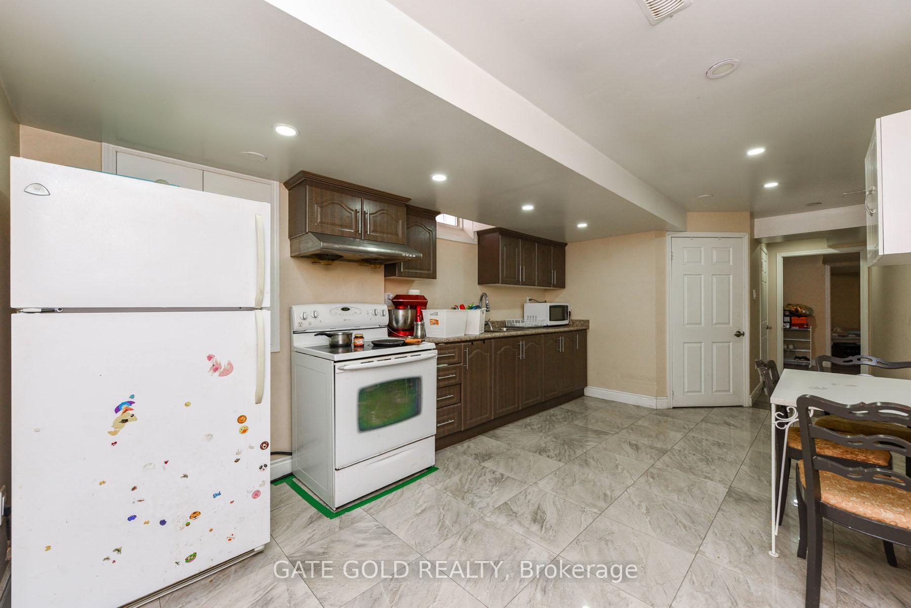 Photo 57 of 30 Flurry Circle, Brampton, Credit Valley — HOMEH