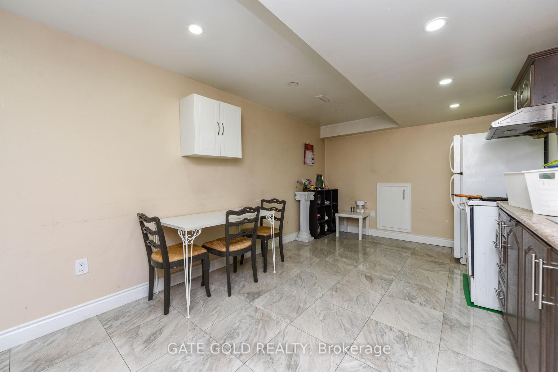 Photo 59 of 30 Flurry Circle, Brampton, Credit Valley — HOMEH