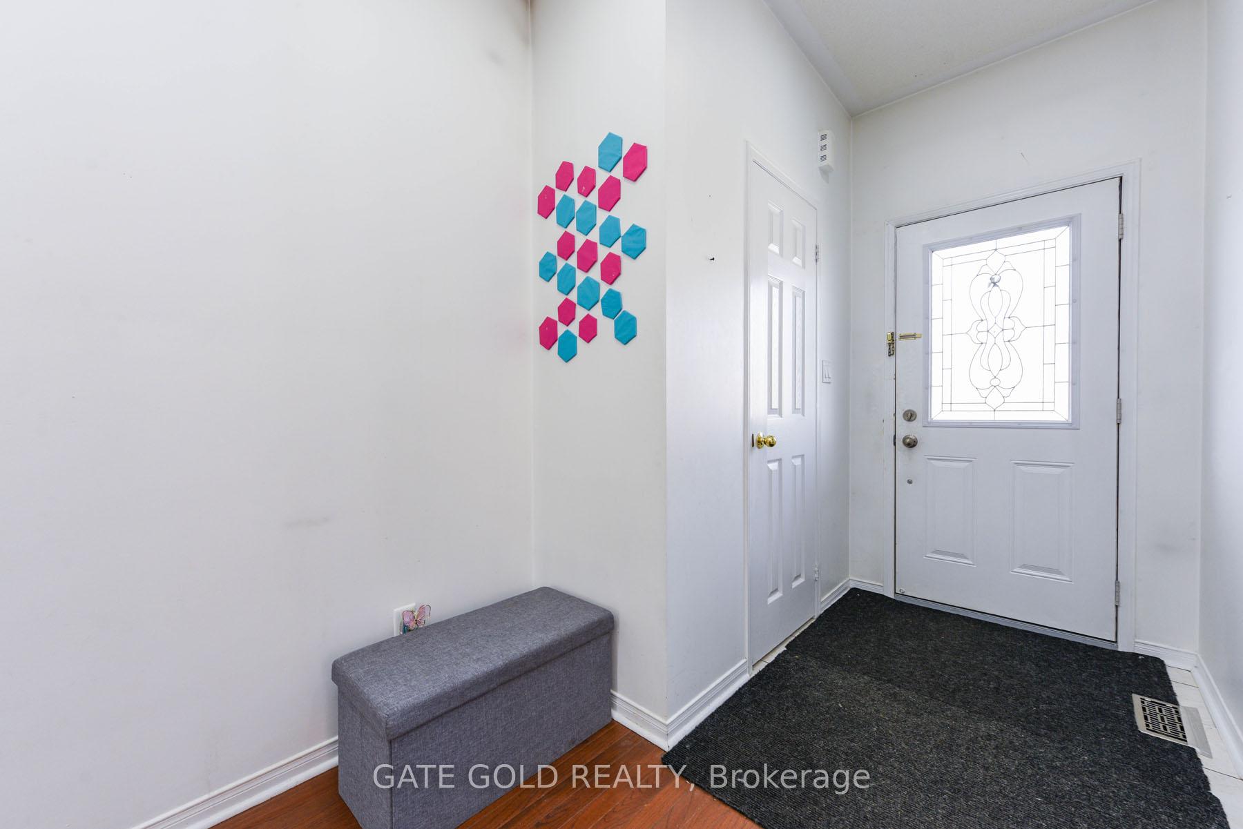 Photo 24 of 30 Flurry Circle, Brampton, Credit Valley — HOMEH