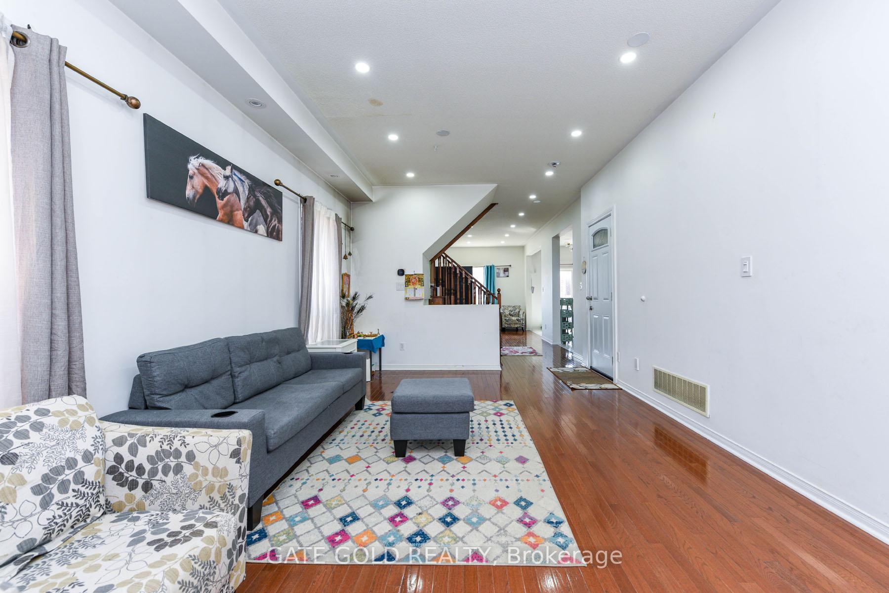 Photo 26 of 30 Flurry Circle, Brampton, Credit Valley — HOMEH