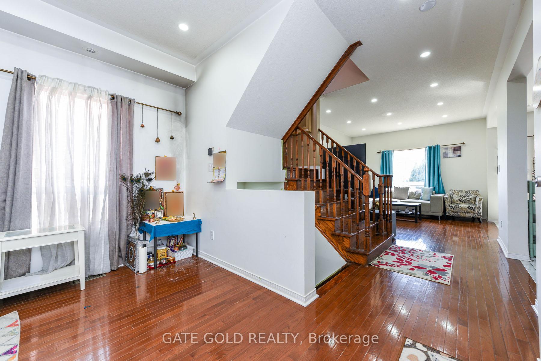 Photo 27 of 30 Flurry Circle, Brampton, Credit Valley — HOMEH