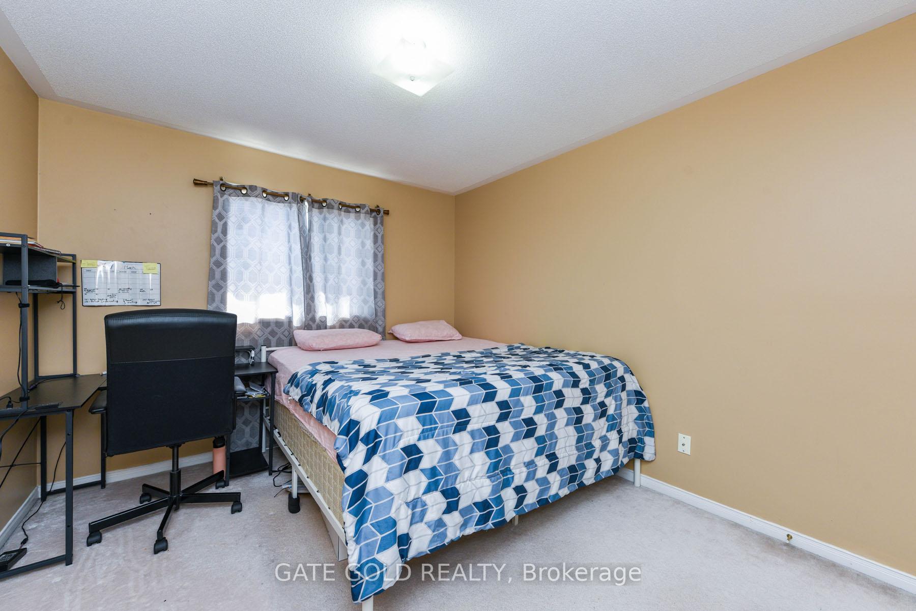 Photo 37 of 30 Flurry Circle, Brampton, Credit Valley — HOMEH