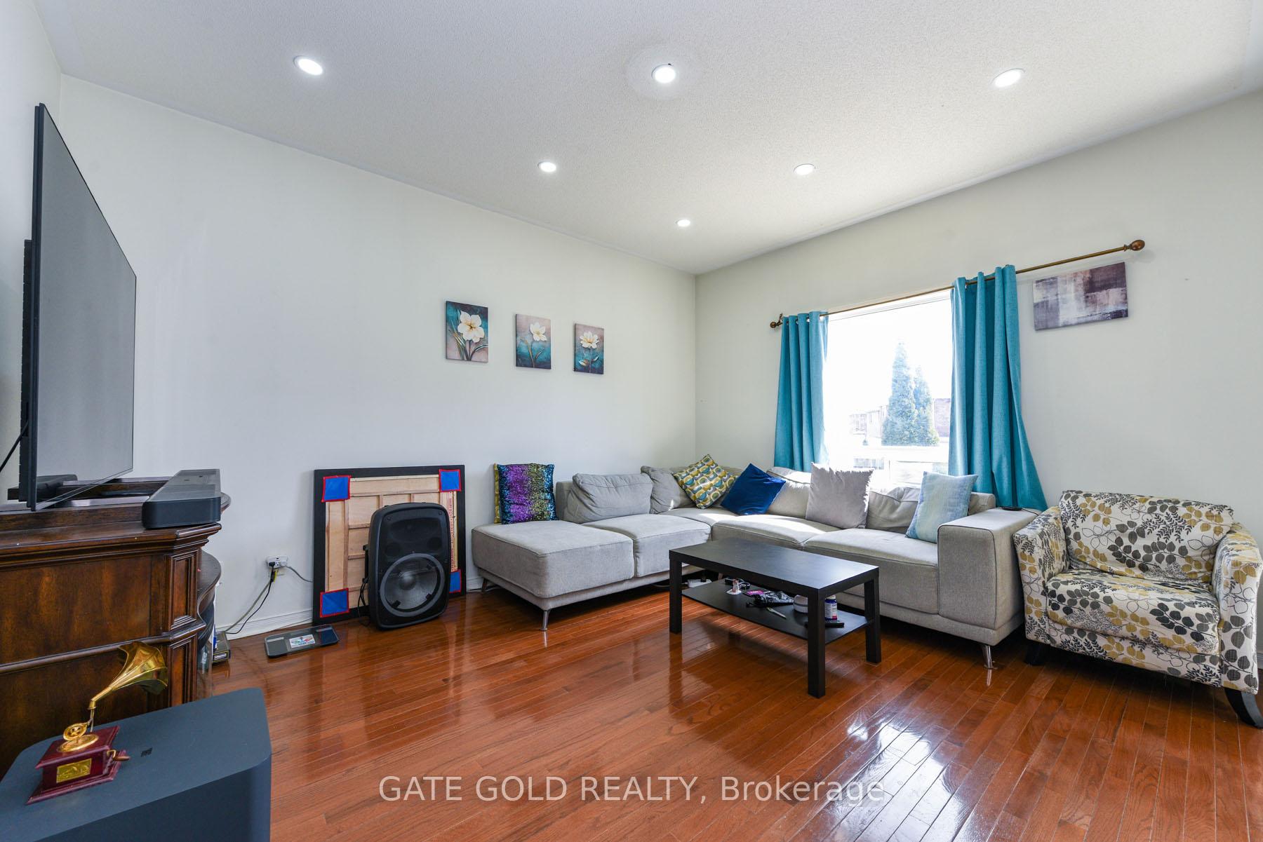 Photo 94 of 30 Flurry Circle, Brampton, Credit Valley — HOMEH