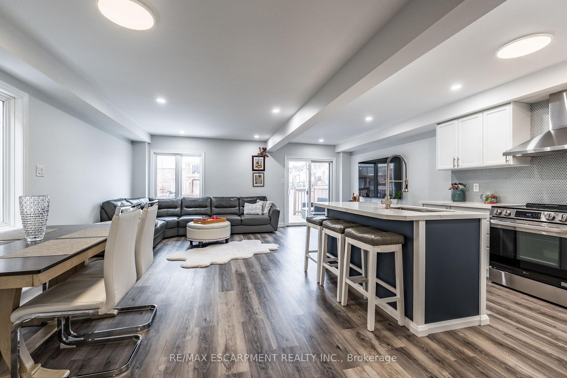 Photo 6 of 173 Penny Lane, Hamilton, Stoney Creek Mountain — HOMEH