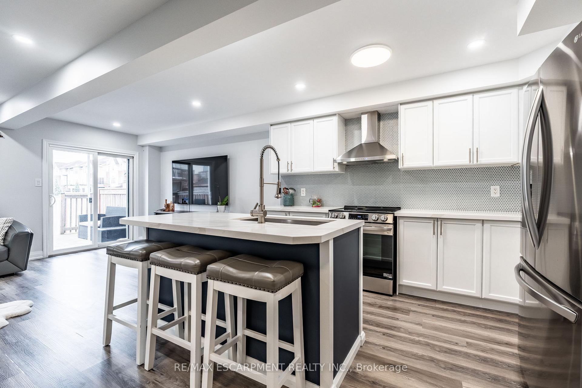 Photo 7 of 173 Penny Lane, Hamilton, Stoney Creek Mountain — HOMEH