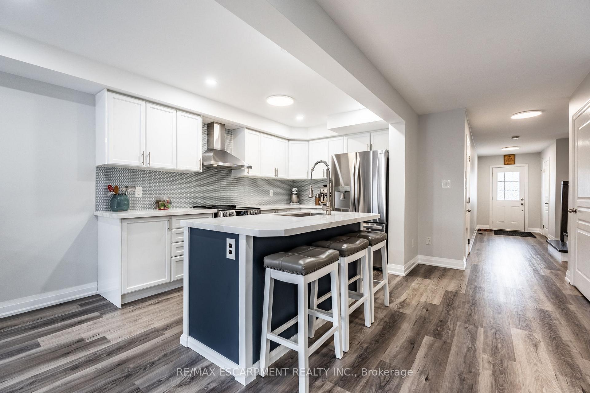 Photo 8 of 173 Penny Lane, Hamilton, Stoney Creek Mountain — HOMEH