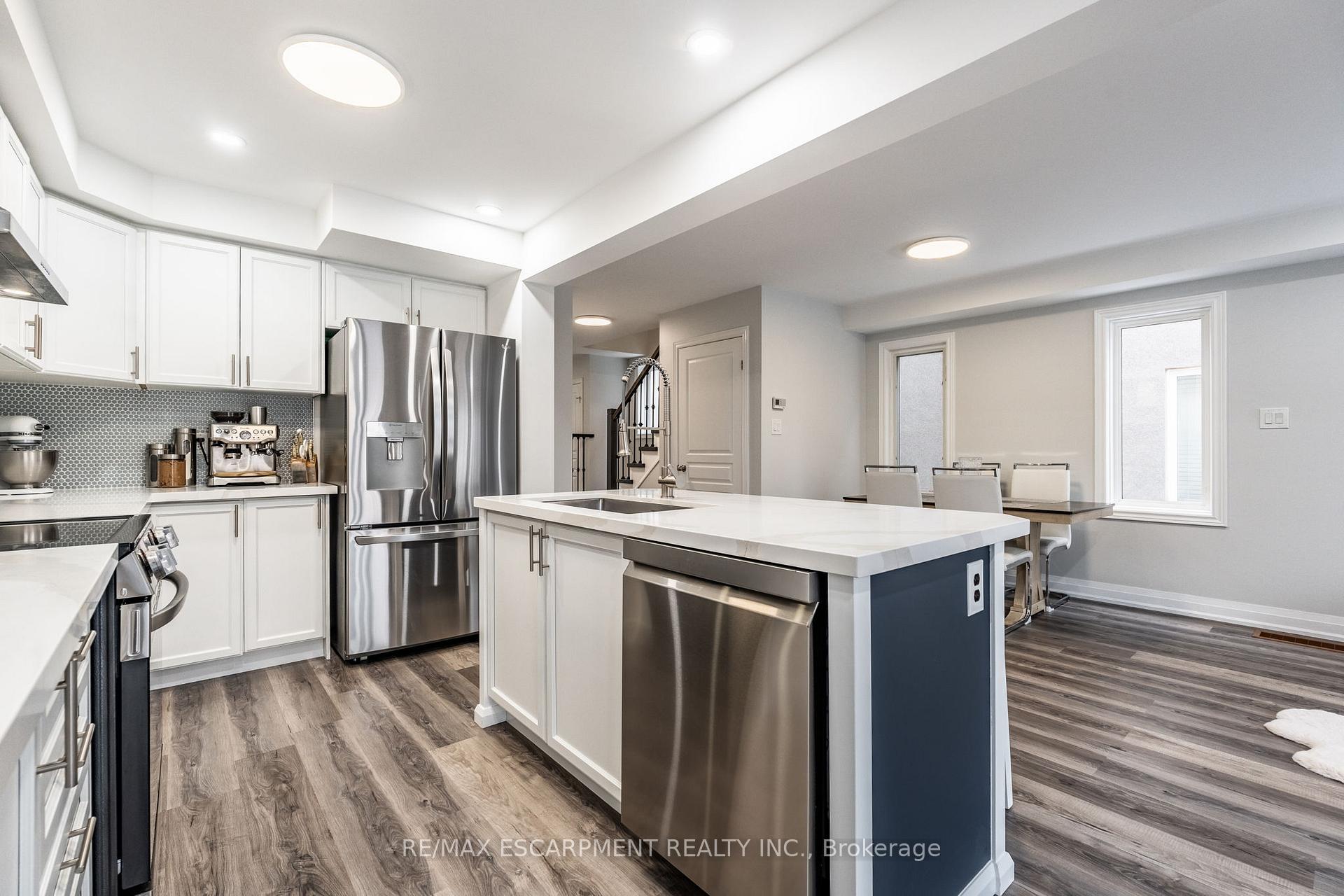 Photo 10 of 173 Penny Lane, Hamilton, Stoney Creek Mountain — HOMEH