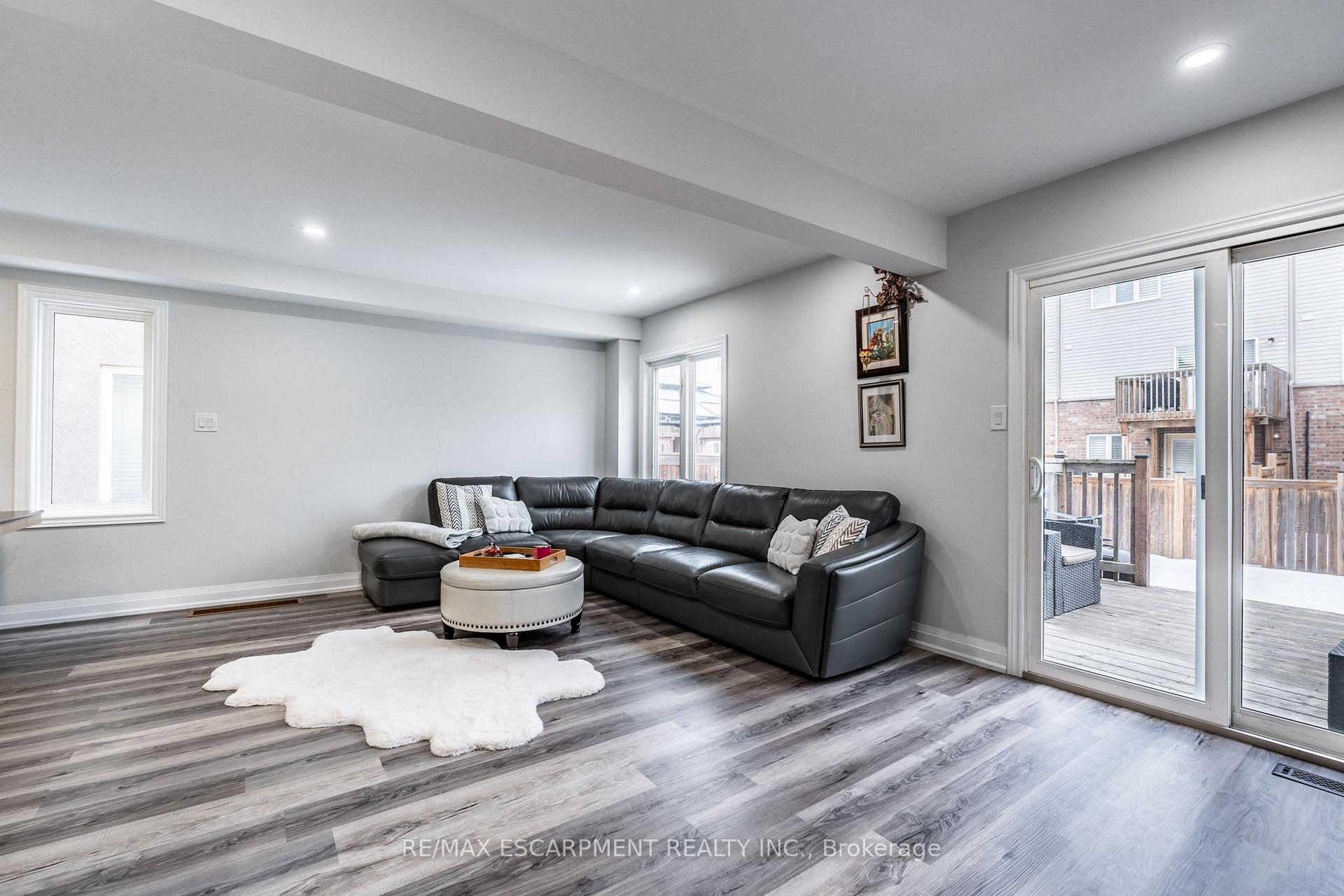 Photo 12 of 173 Penny Lane, Hamilton, Stoney Creek Mountain — HOMEH