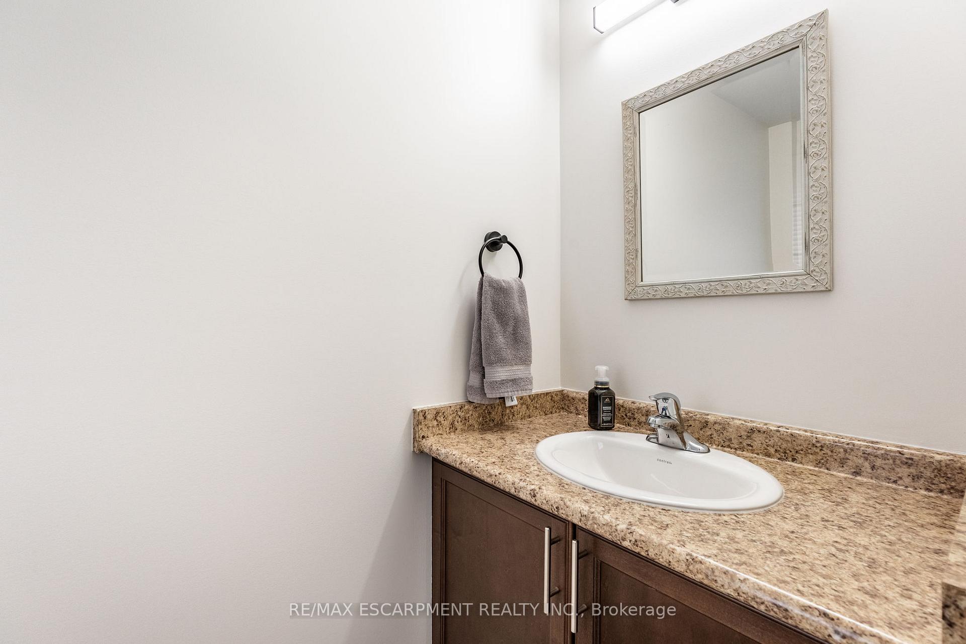 Photo 16 of 173 Penny Lane, Hamilton, Stoney Creek Mountain — HOMEH